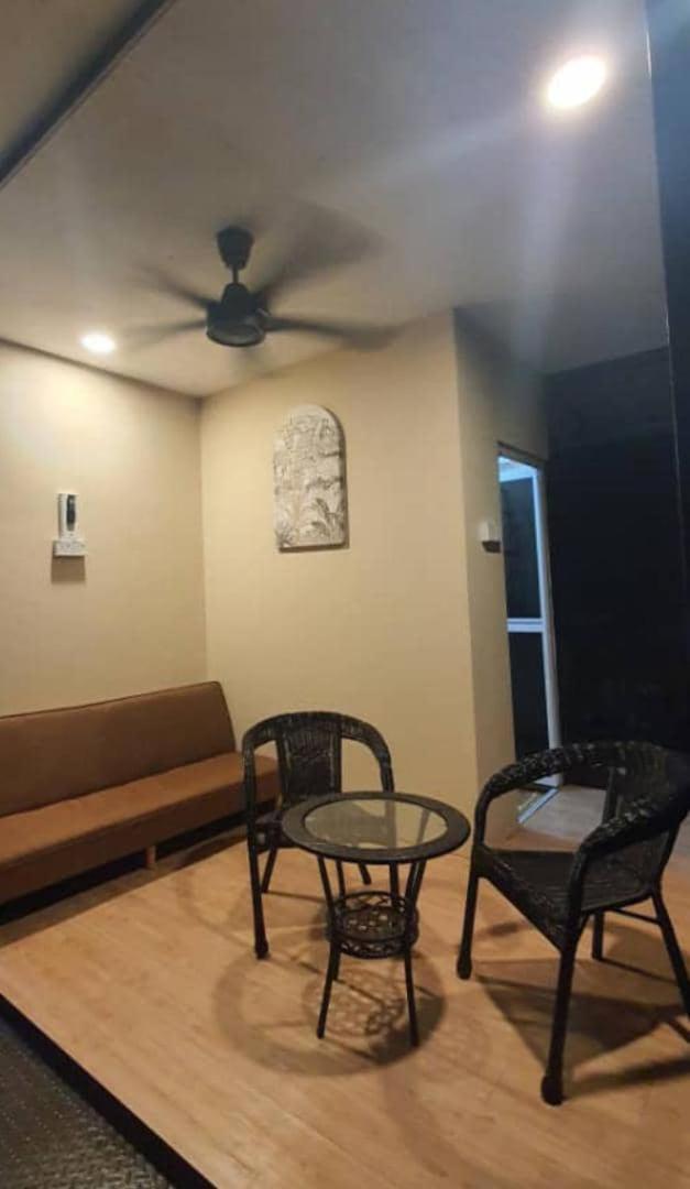 Double Room with Balcony (3 Adults) photo 3