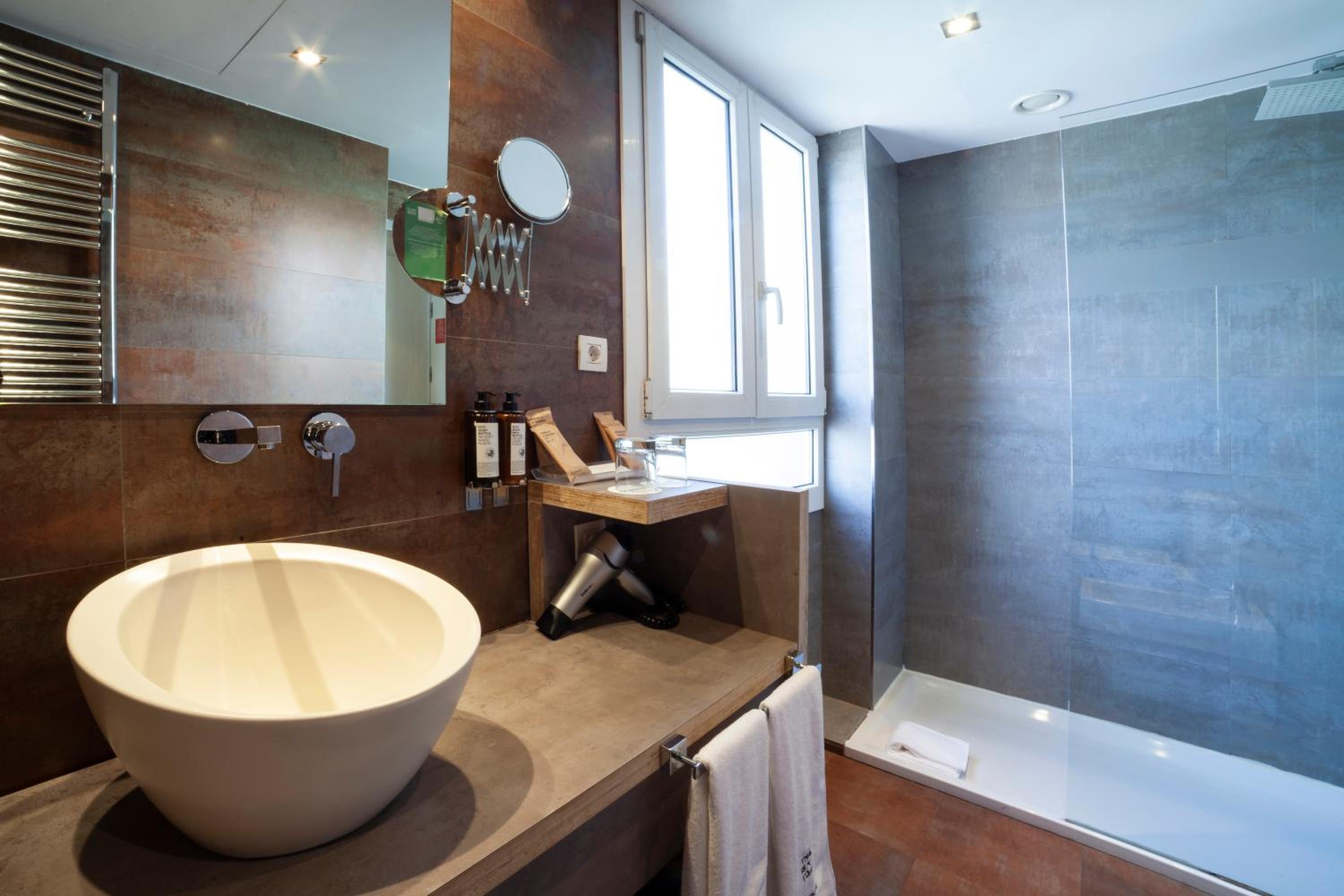 Double Room with Terrace and Sea View   - Photo 10