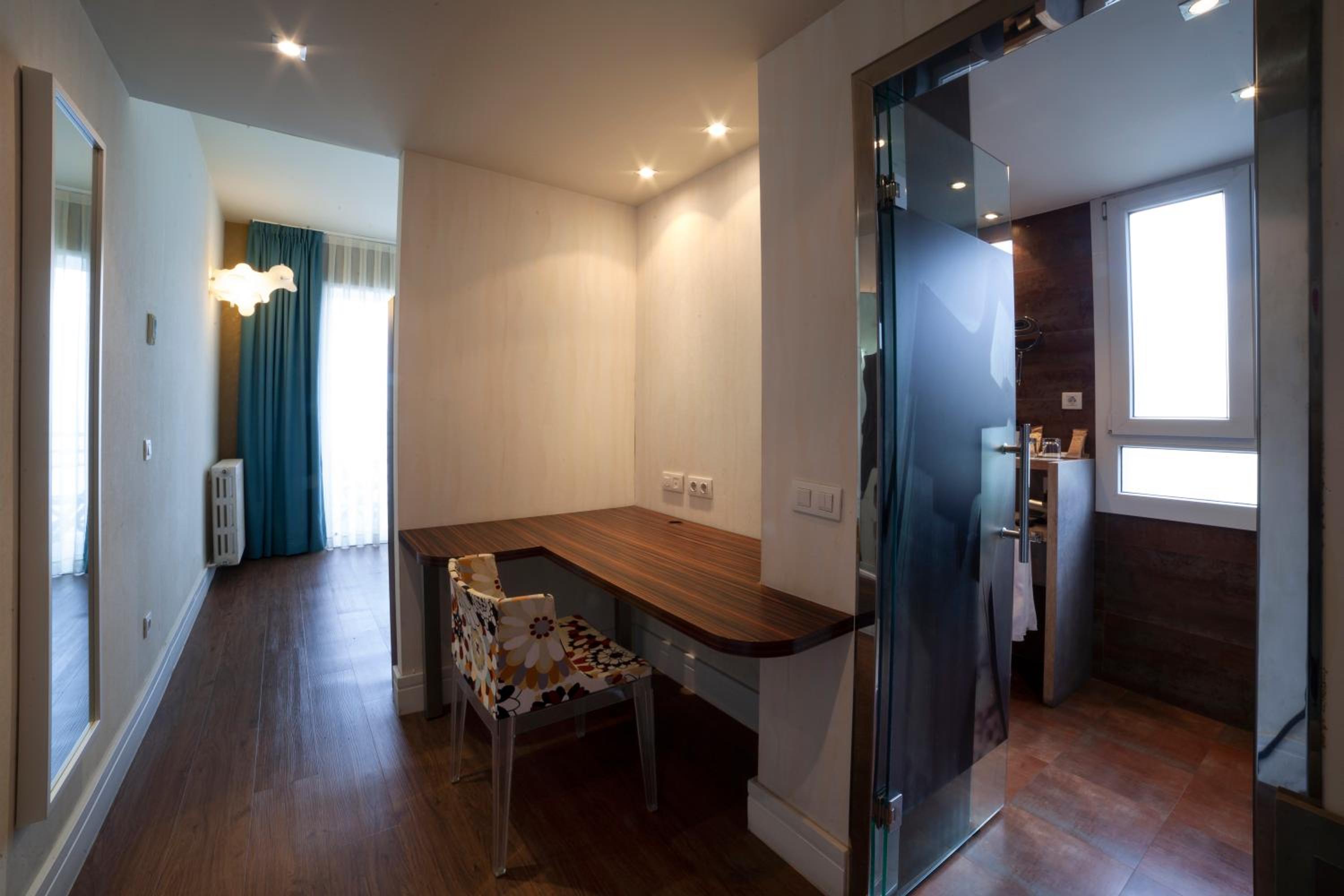 Double Room with Terrace and Sea View   - Photo 14