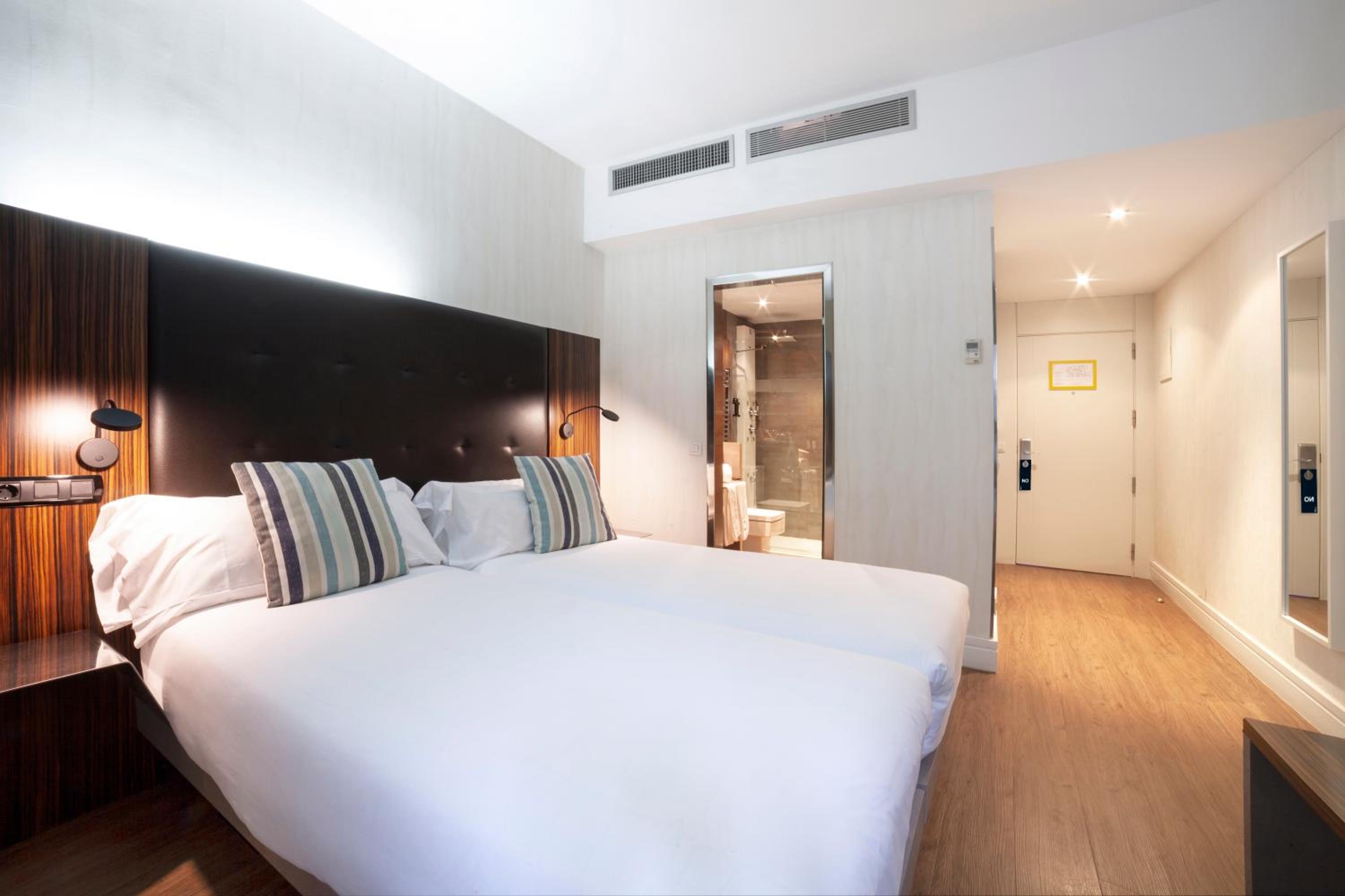 Triple Room - Photo 7