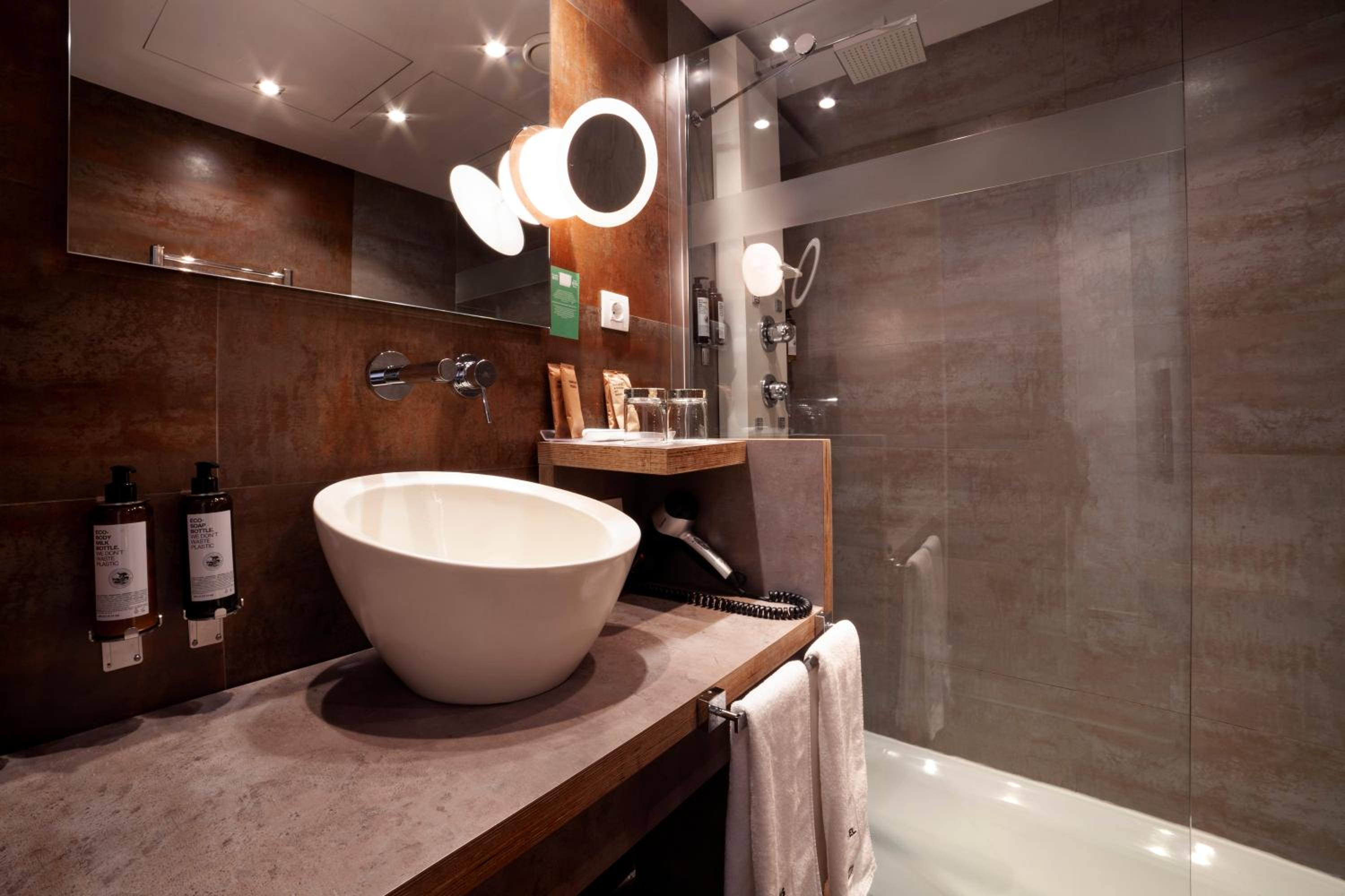Quadruple Room with Sea View  - Photo 6