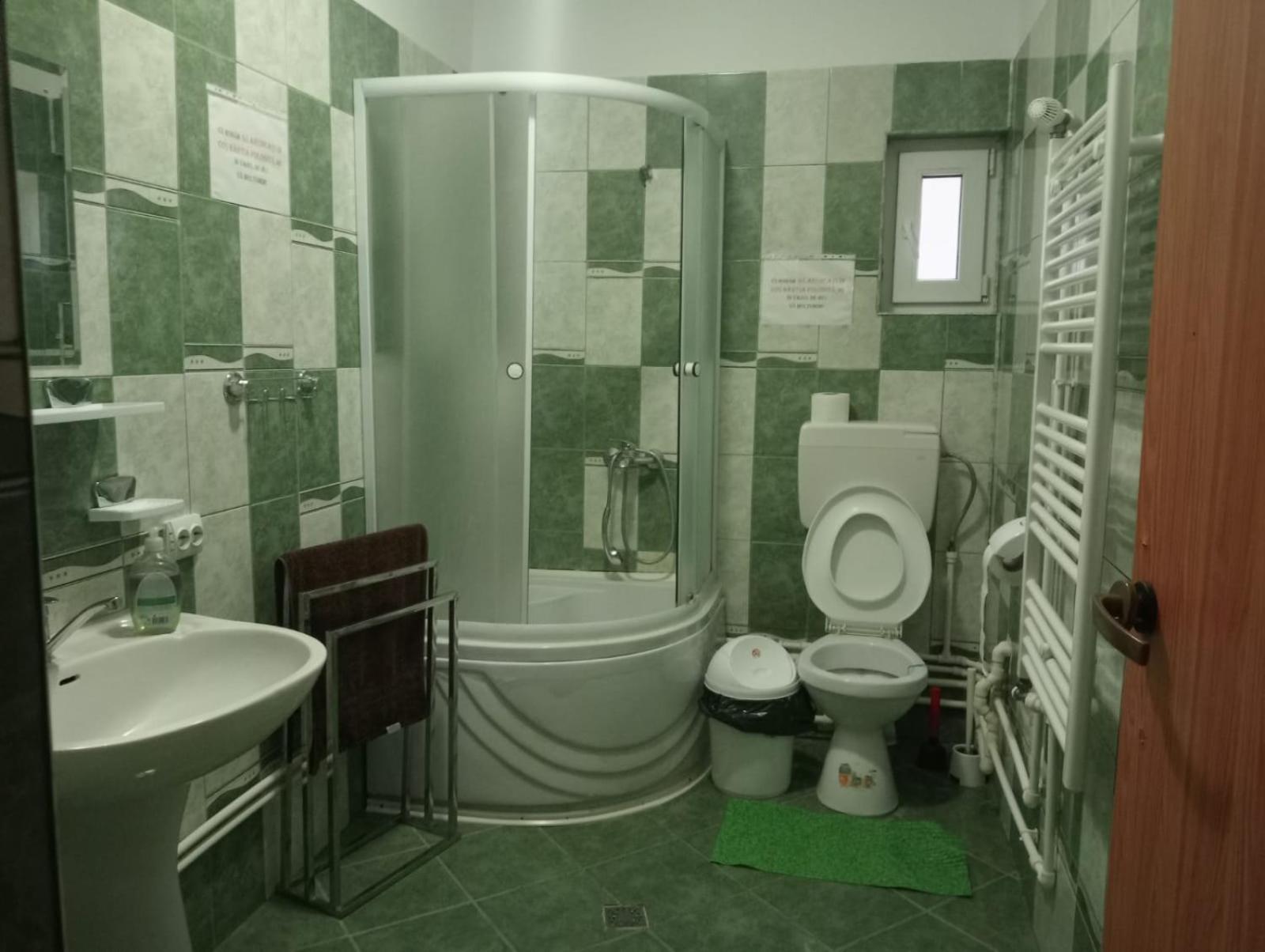 Double Room with Shared Bathroom photo 2