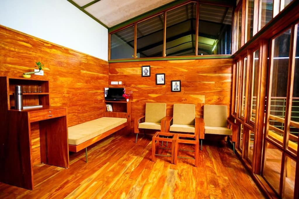 Three-Bedroom Vacation Home  photo 1