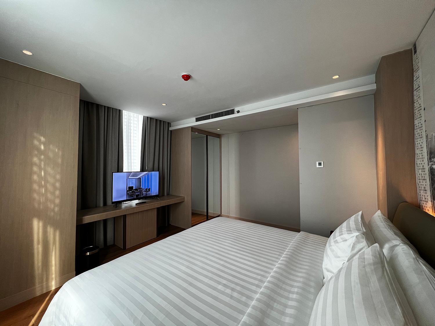 Three-Bedroom Suite - Photo 9