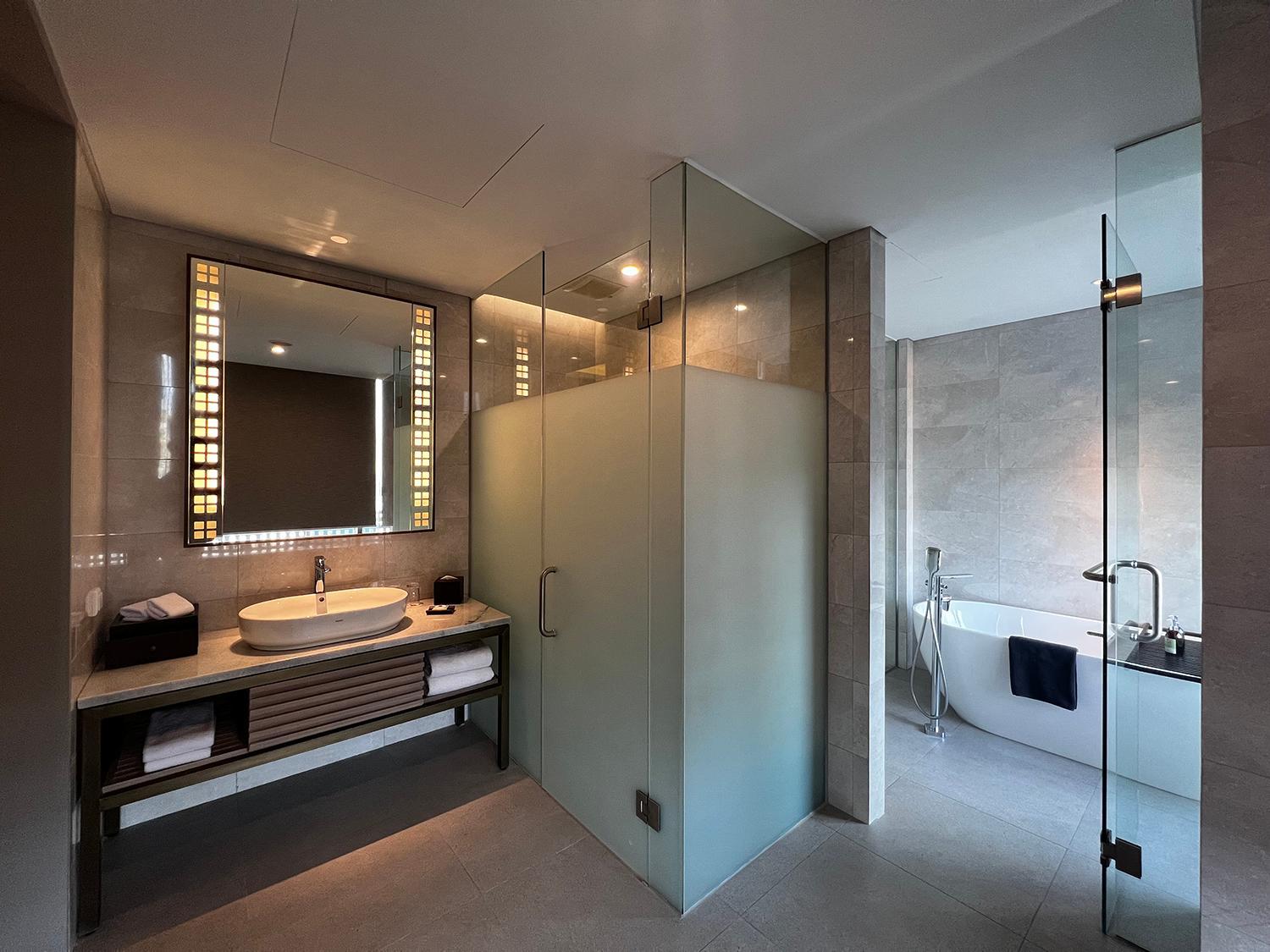 Three-Bedroom Suite - Photo 7