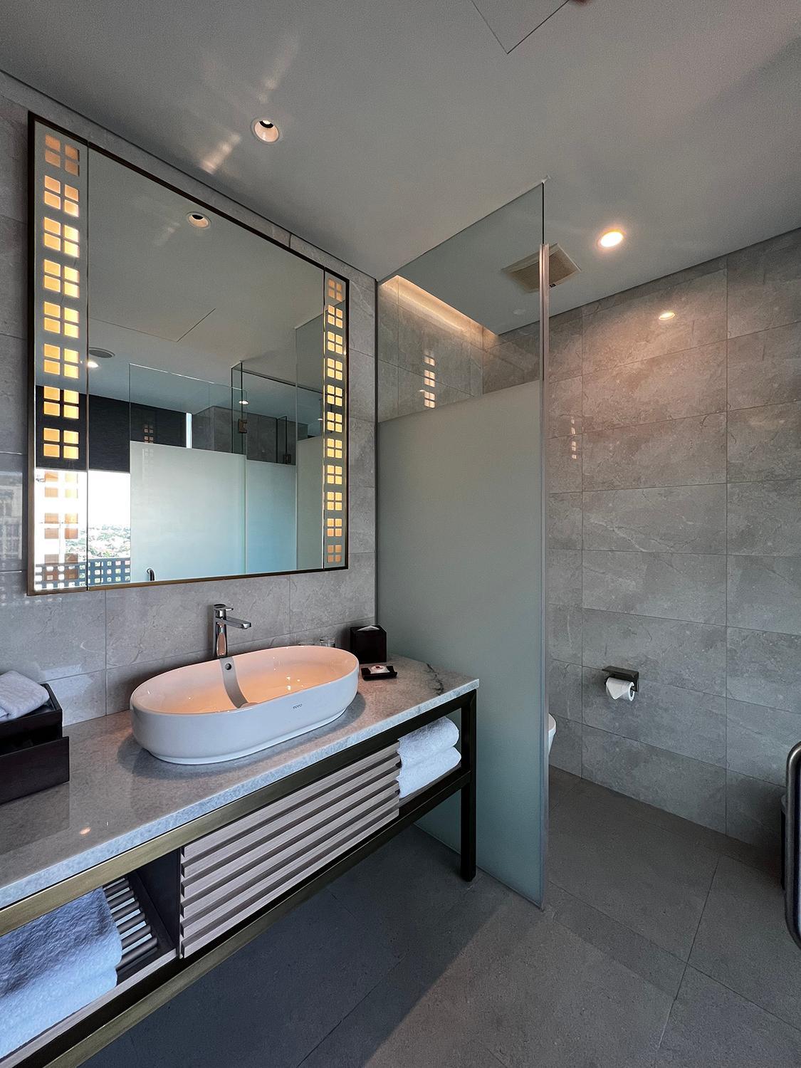 Three-Bedroom Suite - Photo 3