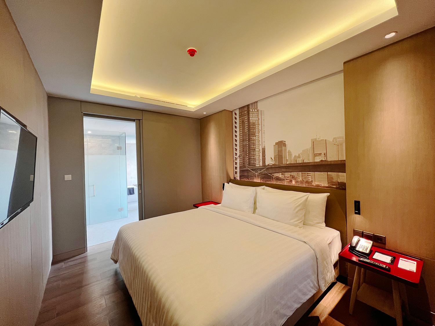 Three-Bedroom Suite - Photo 22