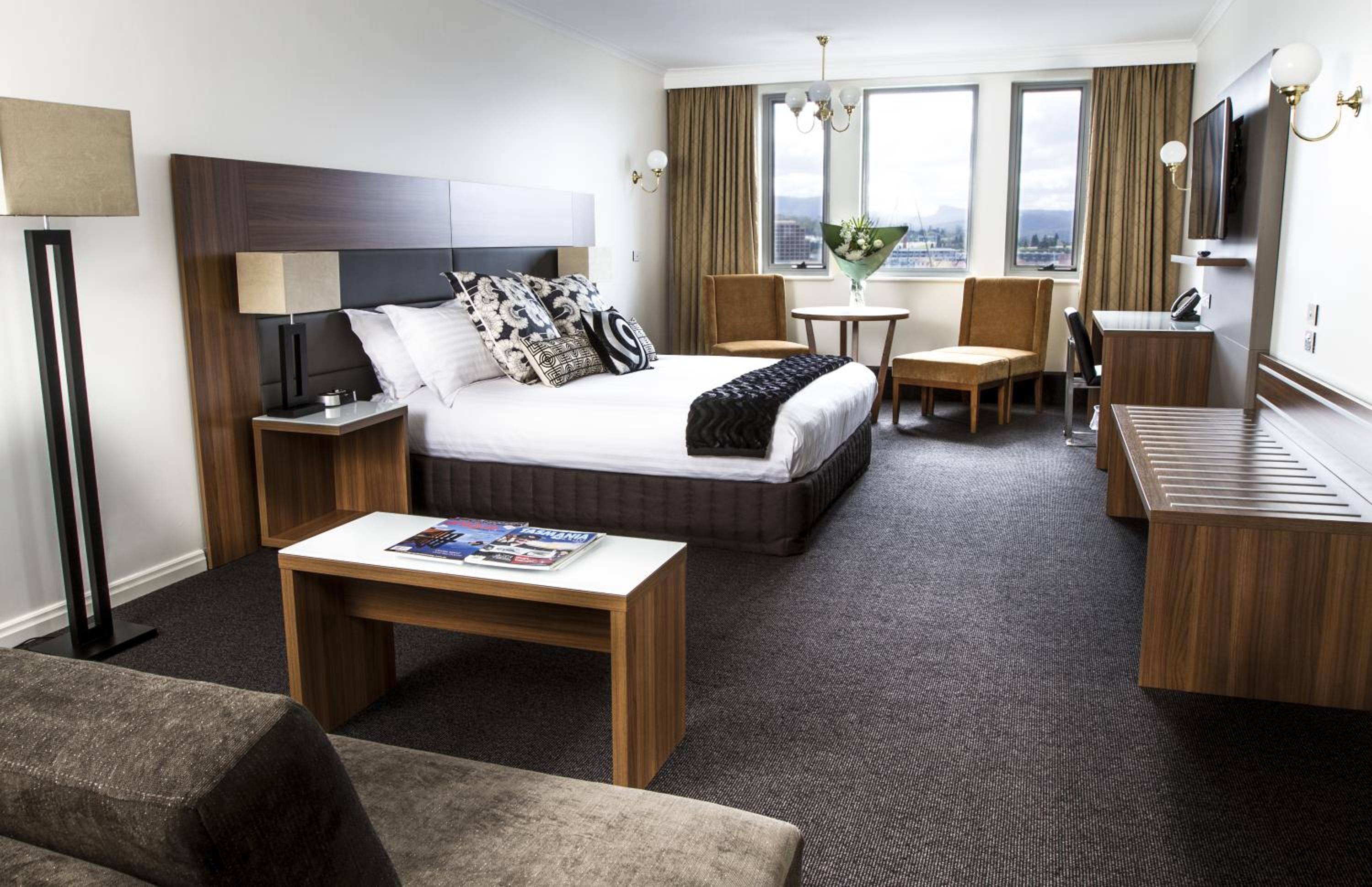 King Suite with Harbor View - Photo 6