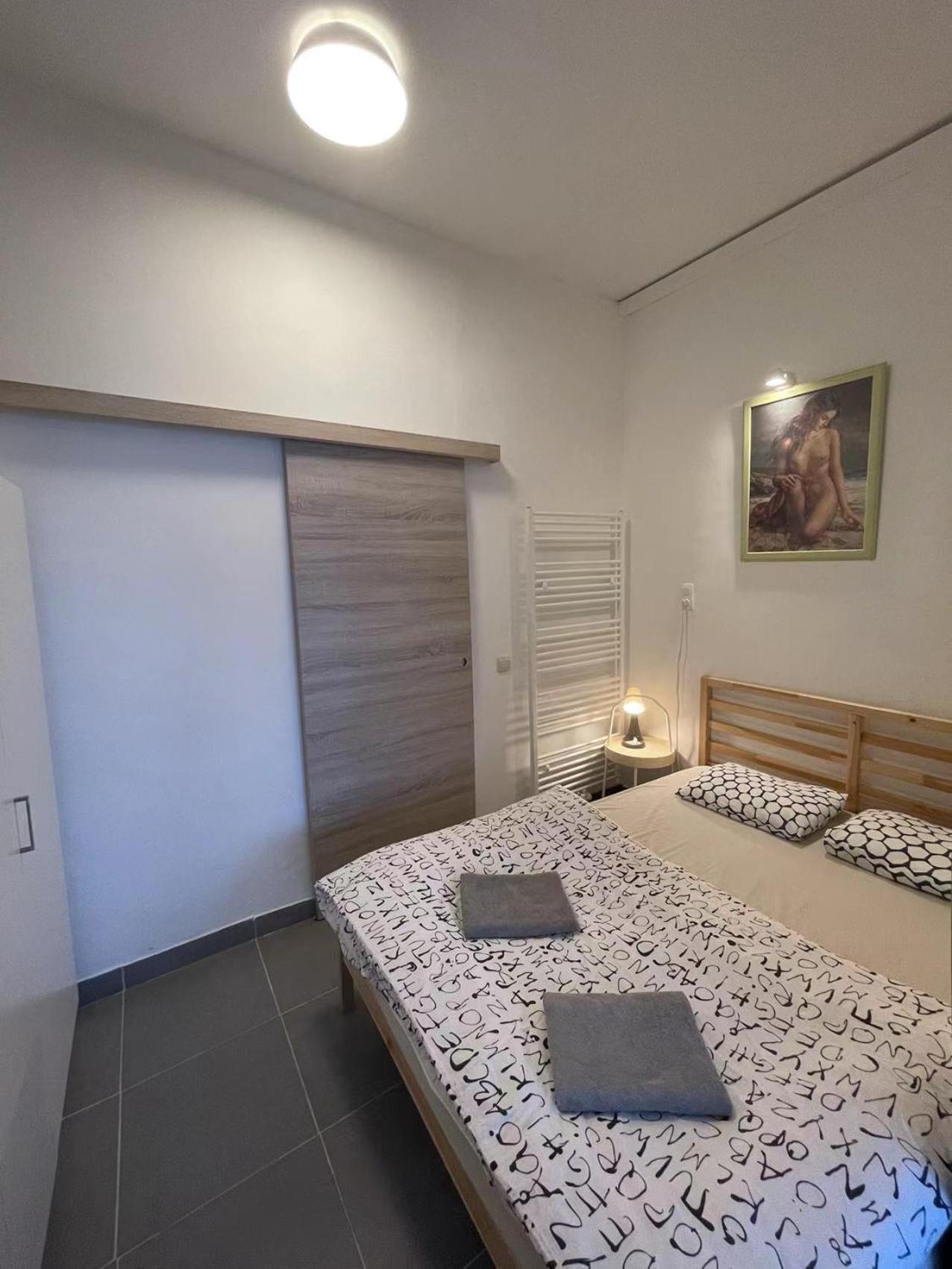 Double Room - Photo 3