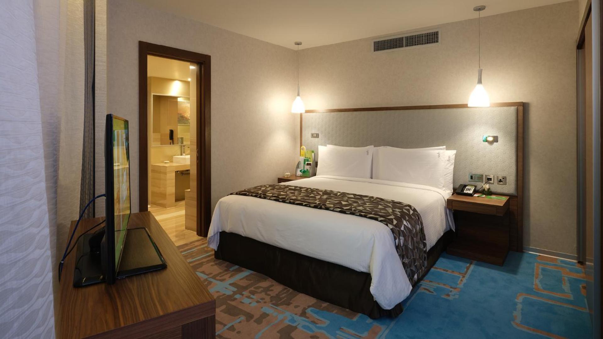 One-Bedroom Suite - Photo 1