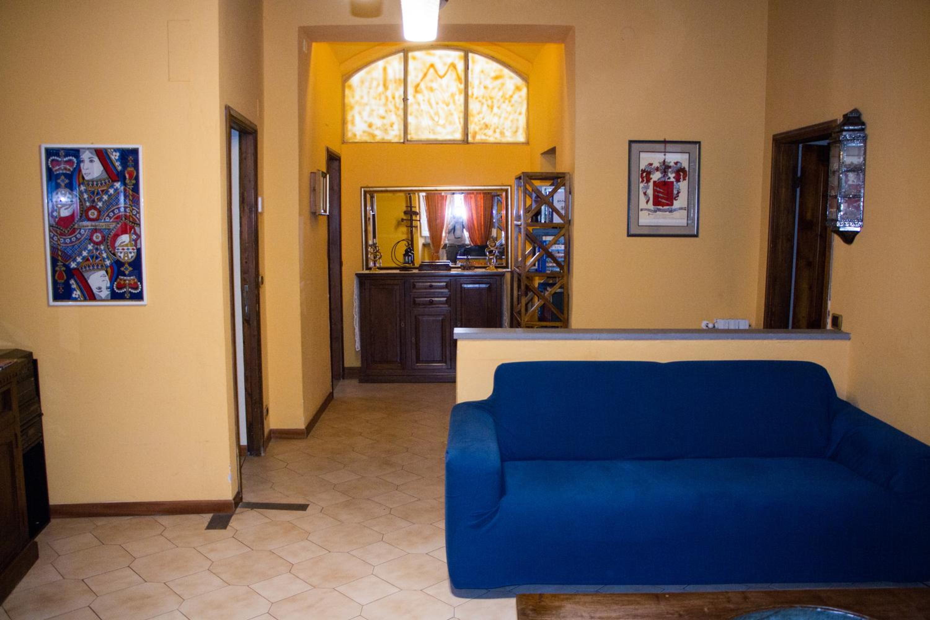 Two-Bedroom Apartment - Photo 20