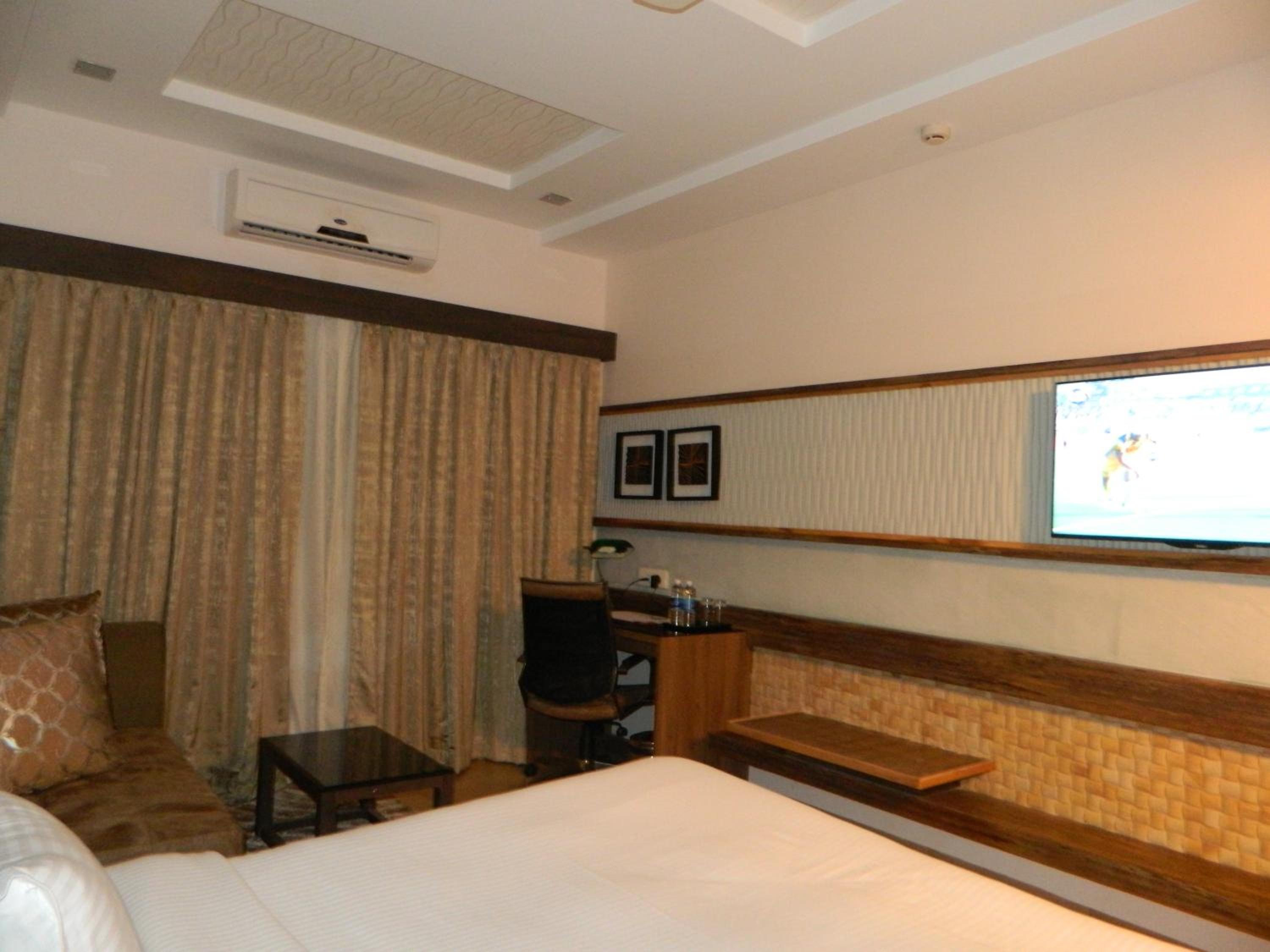 Queen Room photo 3