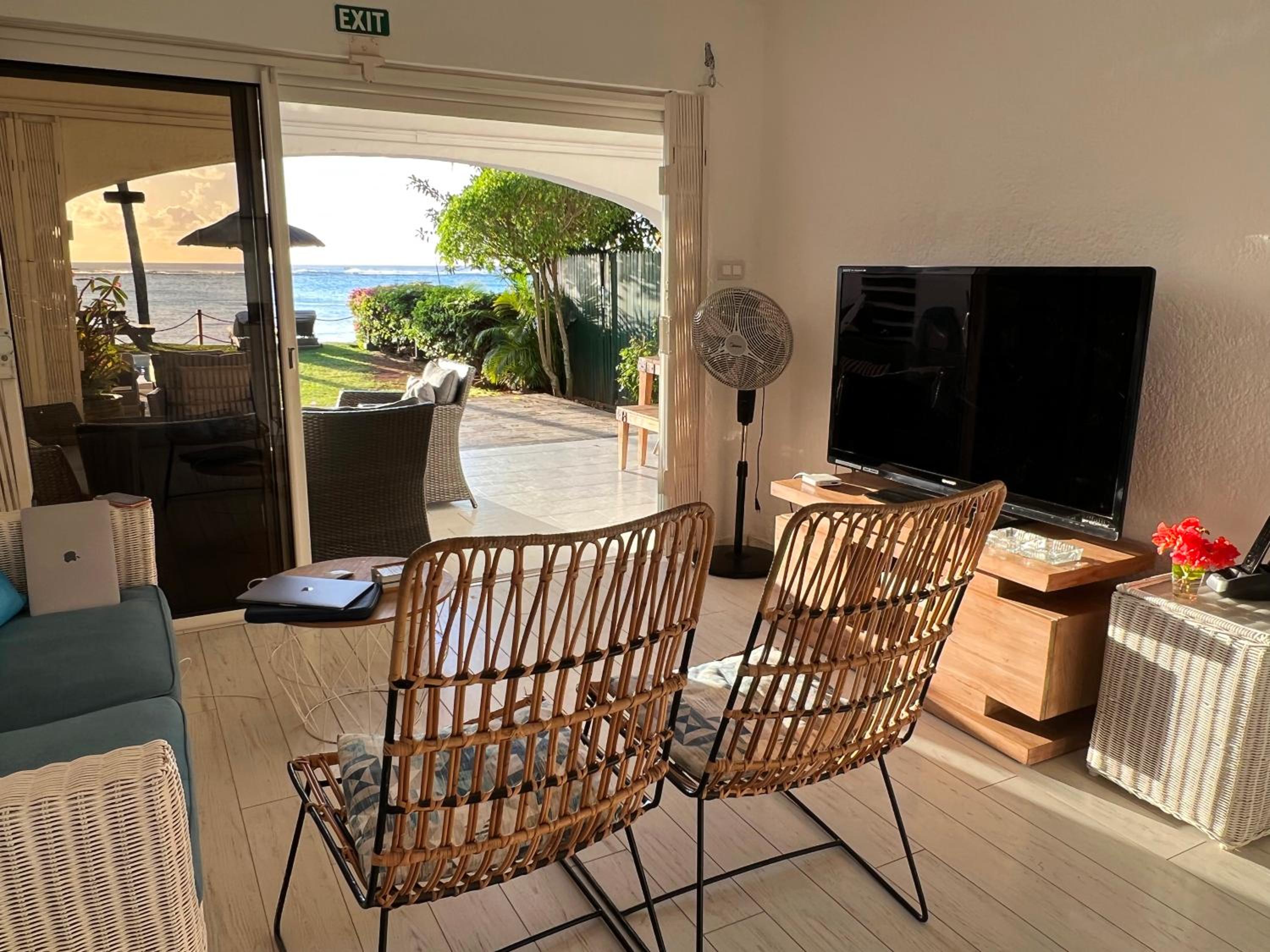 Villa - Beach Front photo 2