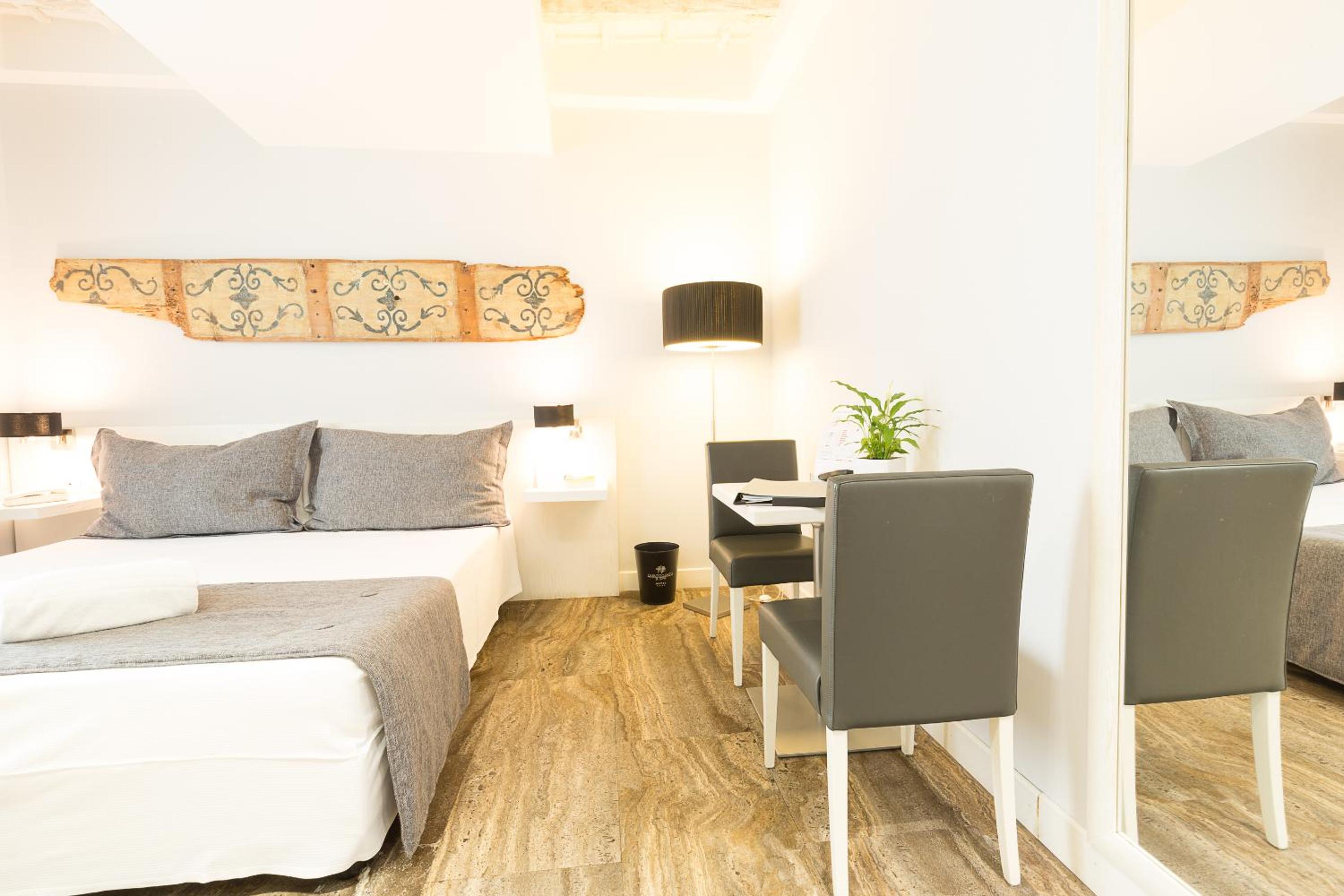 Classic Double Room - Photo 1