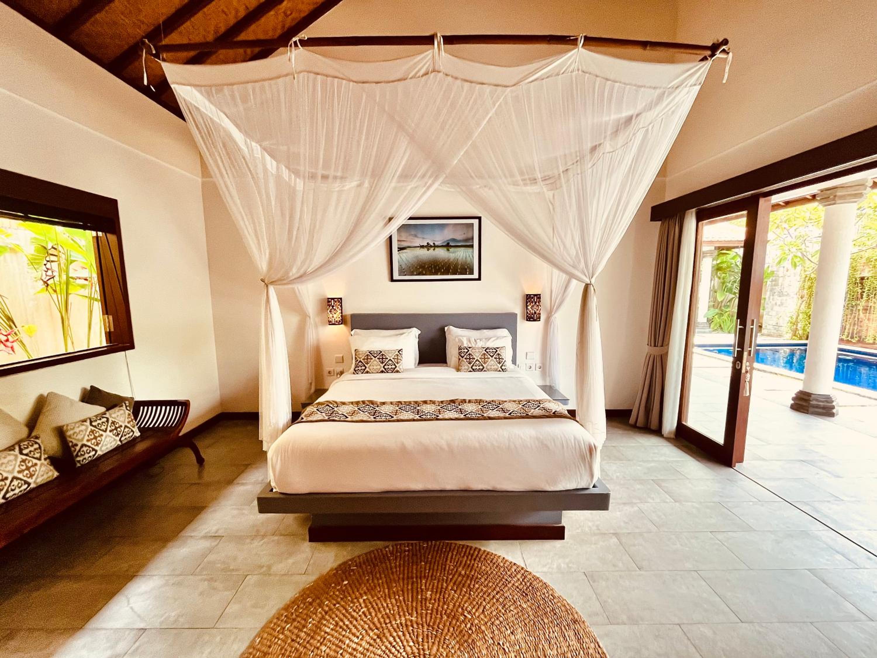Three-Bedroom Villa photo 3