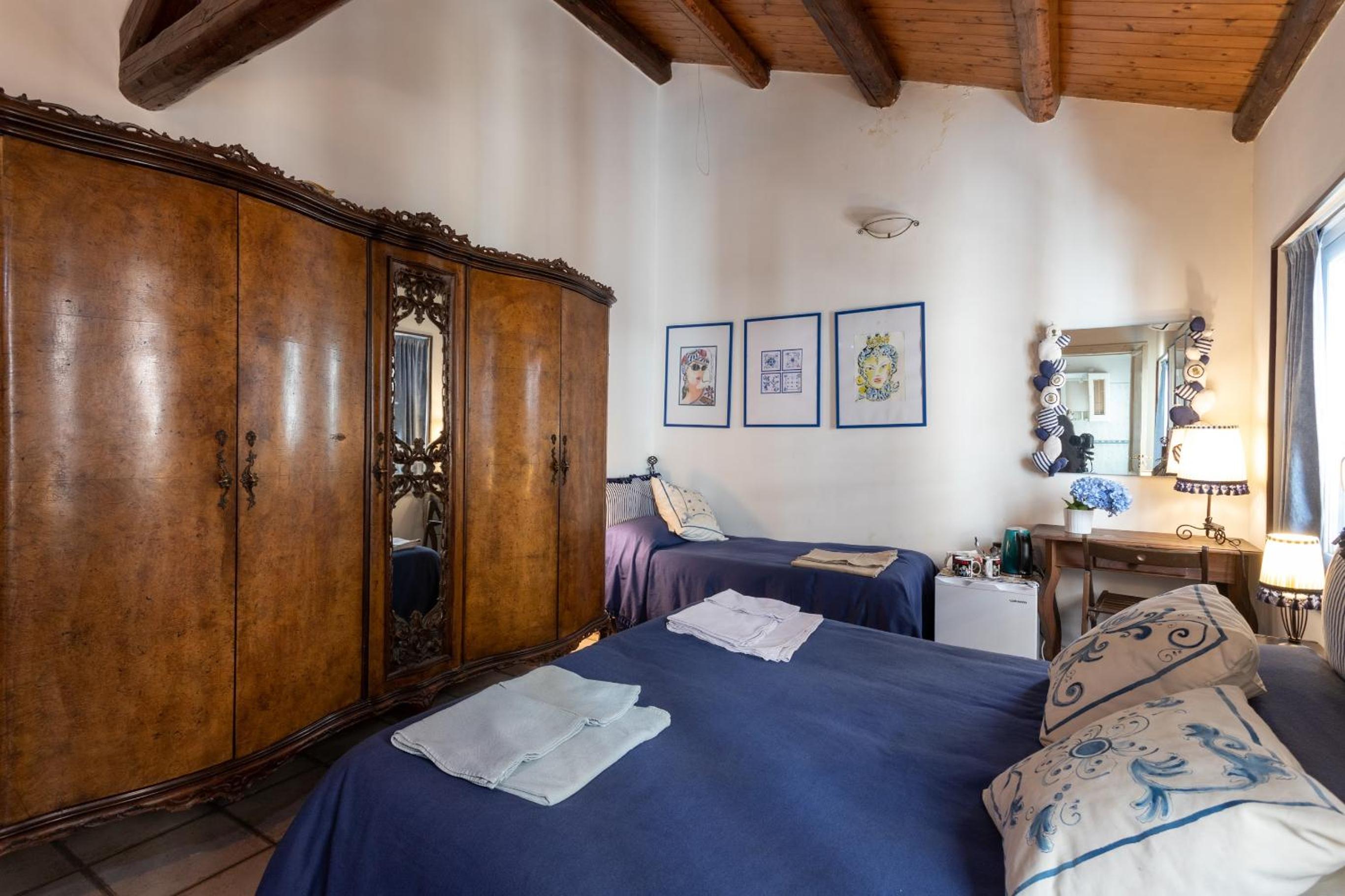 Triple Room with Private Bathroom