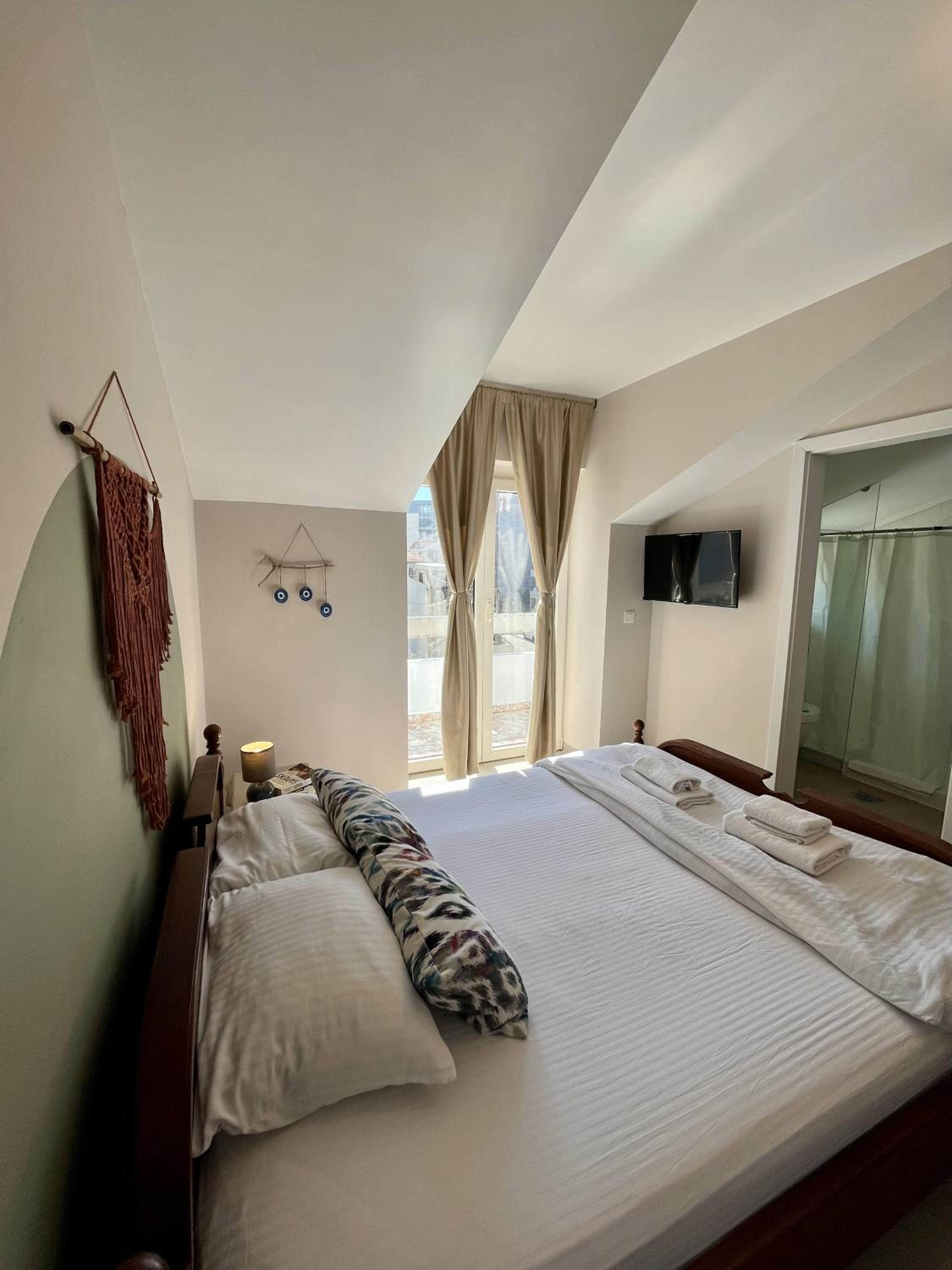 Comfort Double Room with Balcony - Photo 8