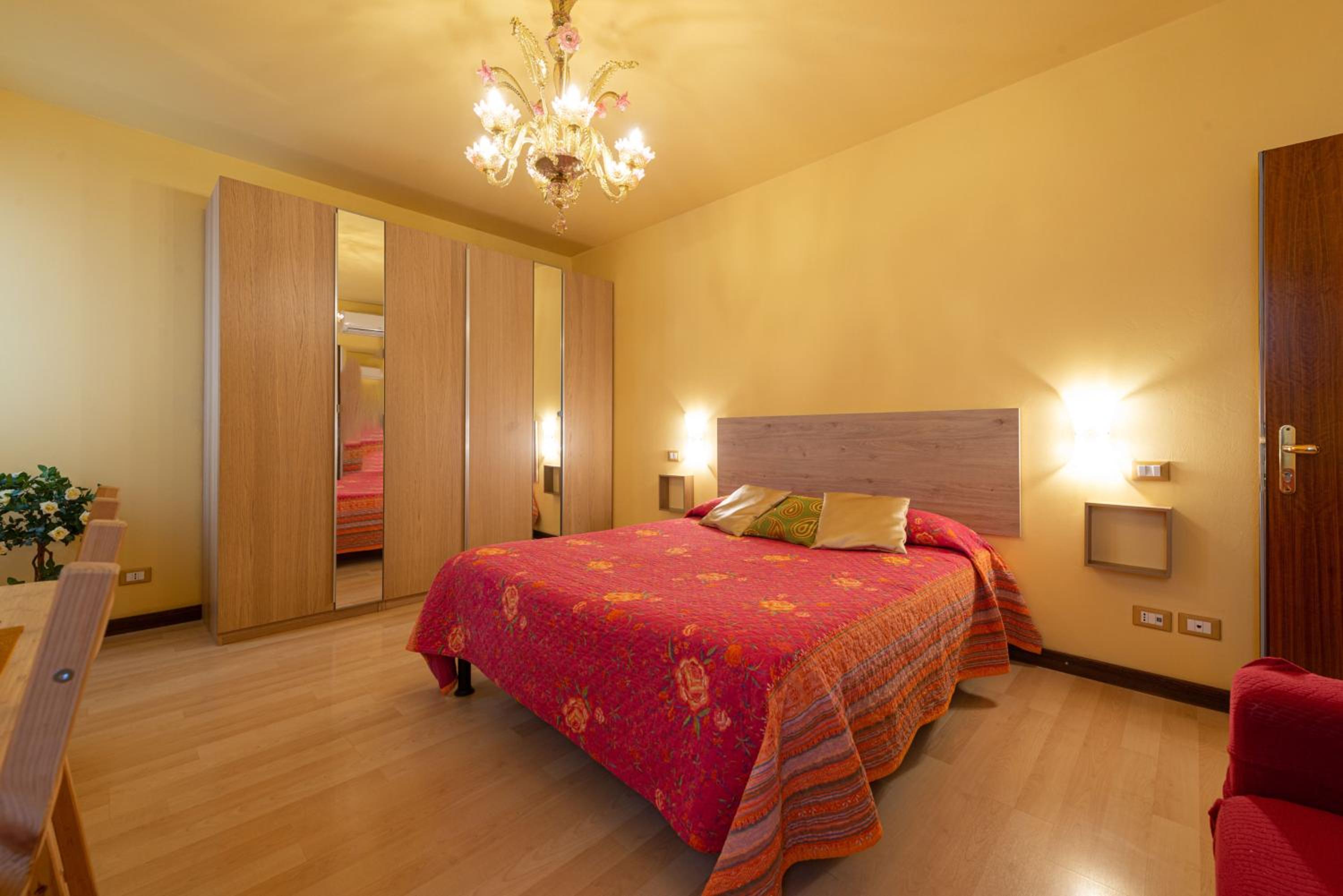 Deluxe Double Room with Private External Bathroom and Terrace photo 1
