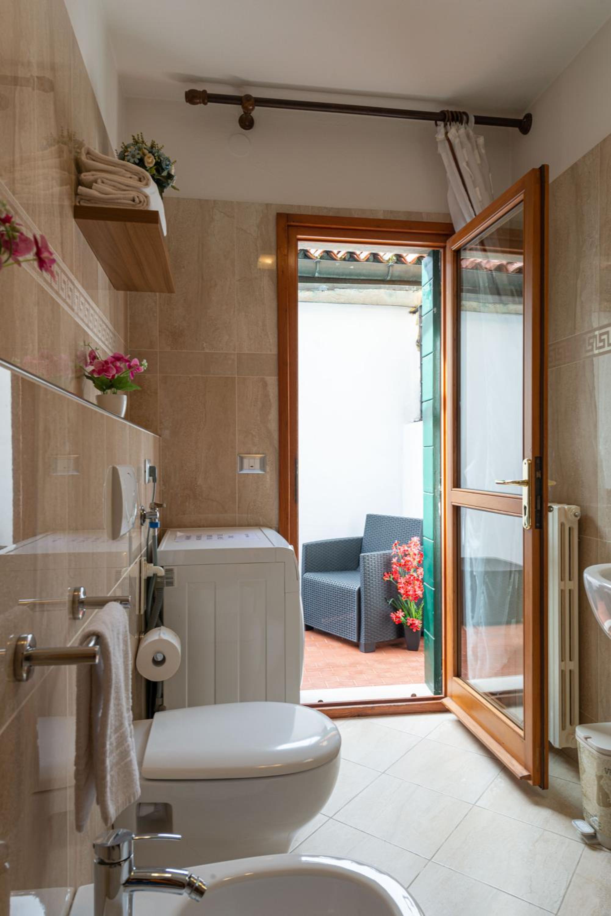Deluxe Double Room with Private External Bathroom and Terrace photo 2