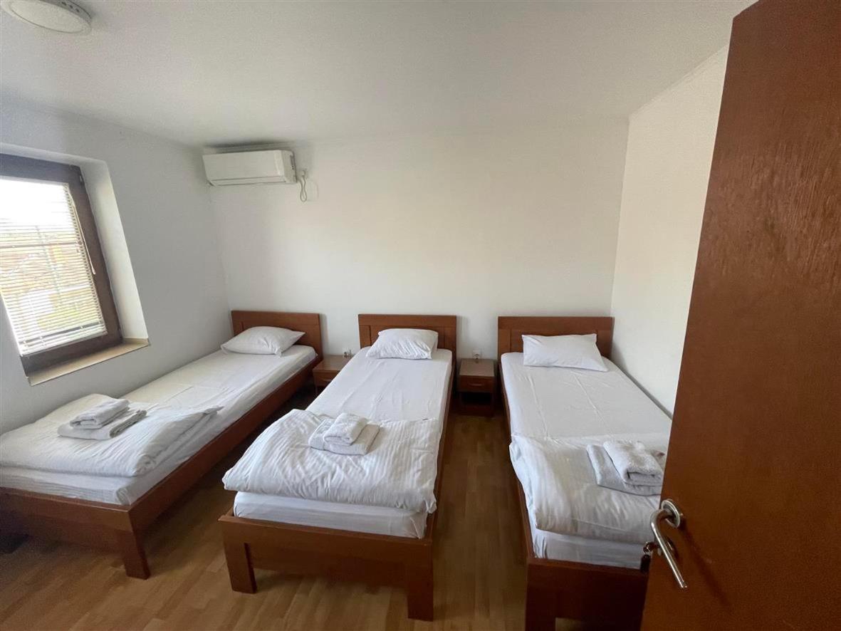 Triple Room - Photo 8