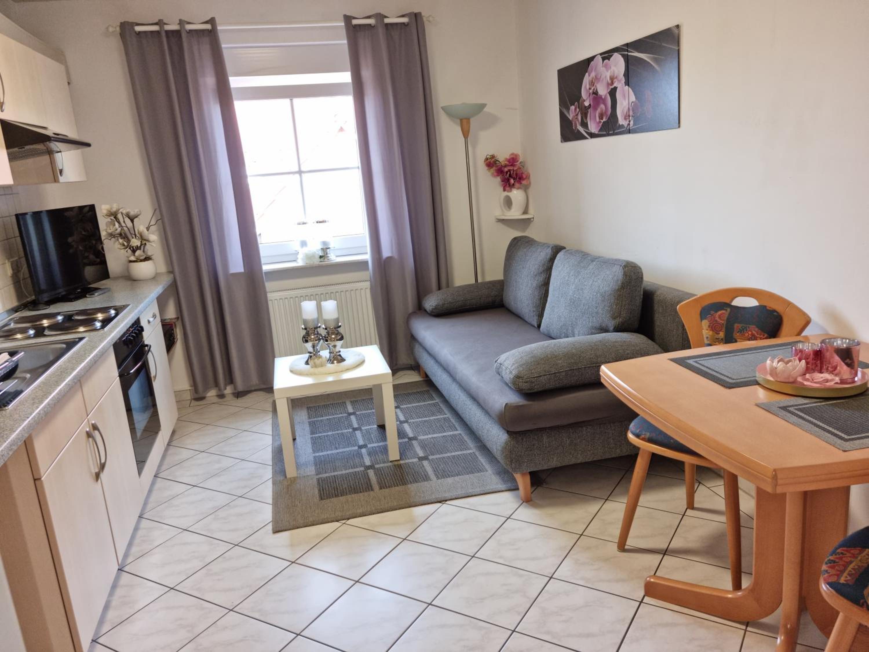Apartment photo 2