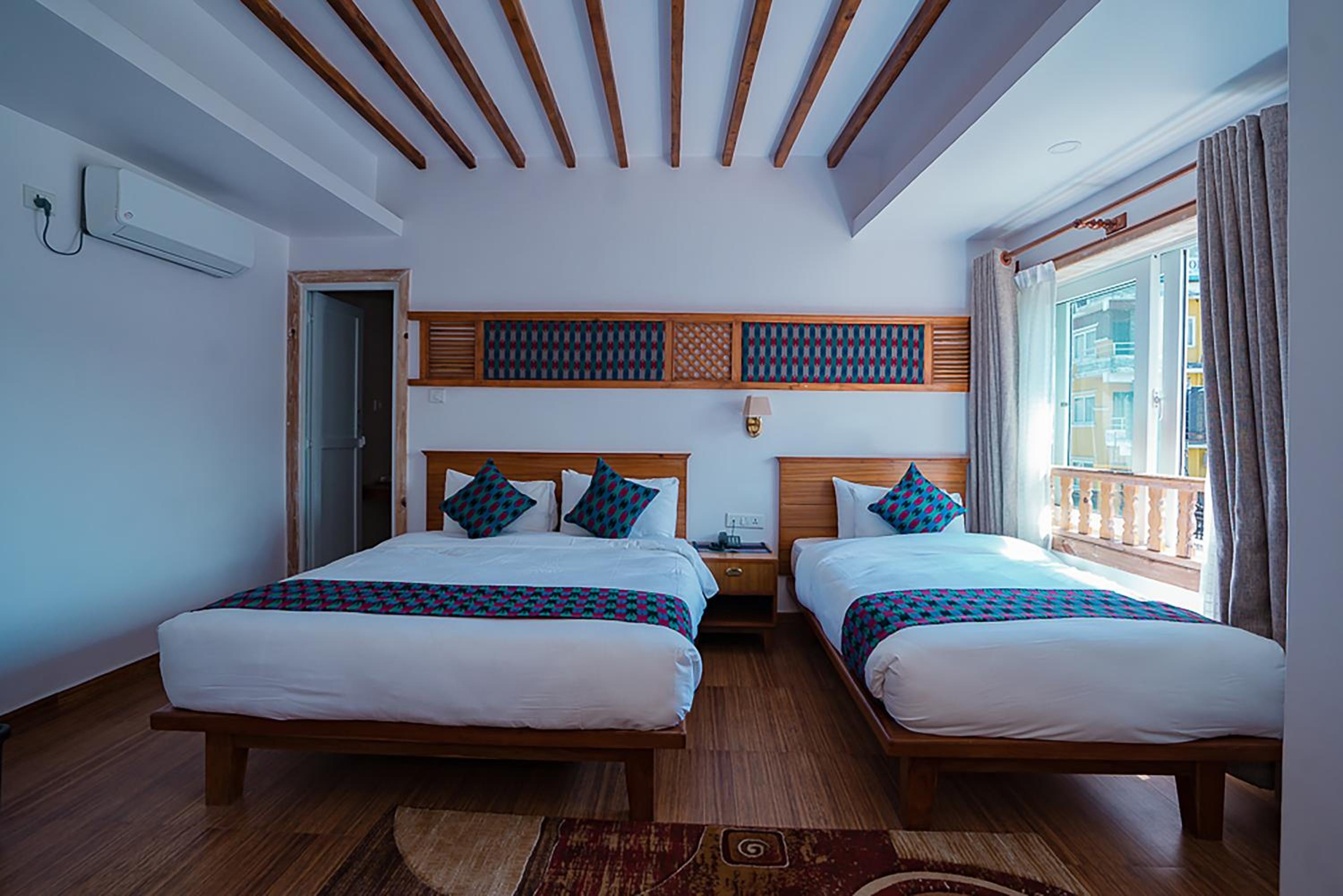 Deluxe Double or Twin Room - Photo 6