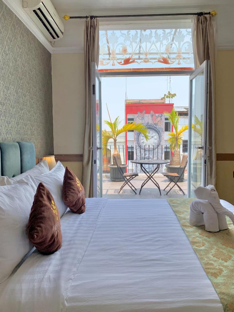 King Suite with Balcony