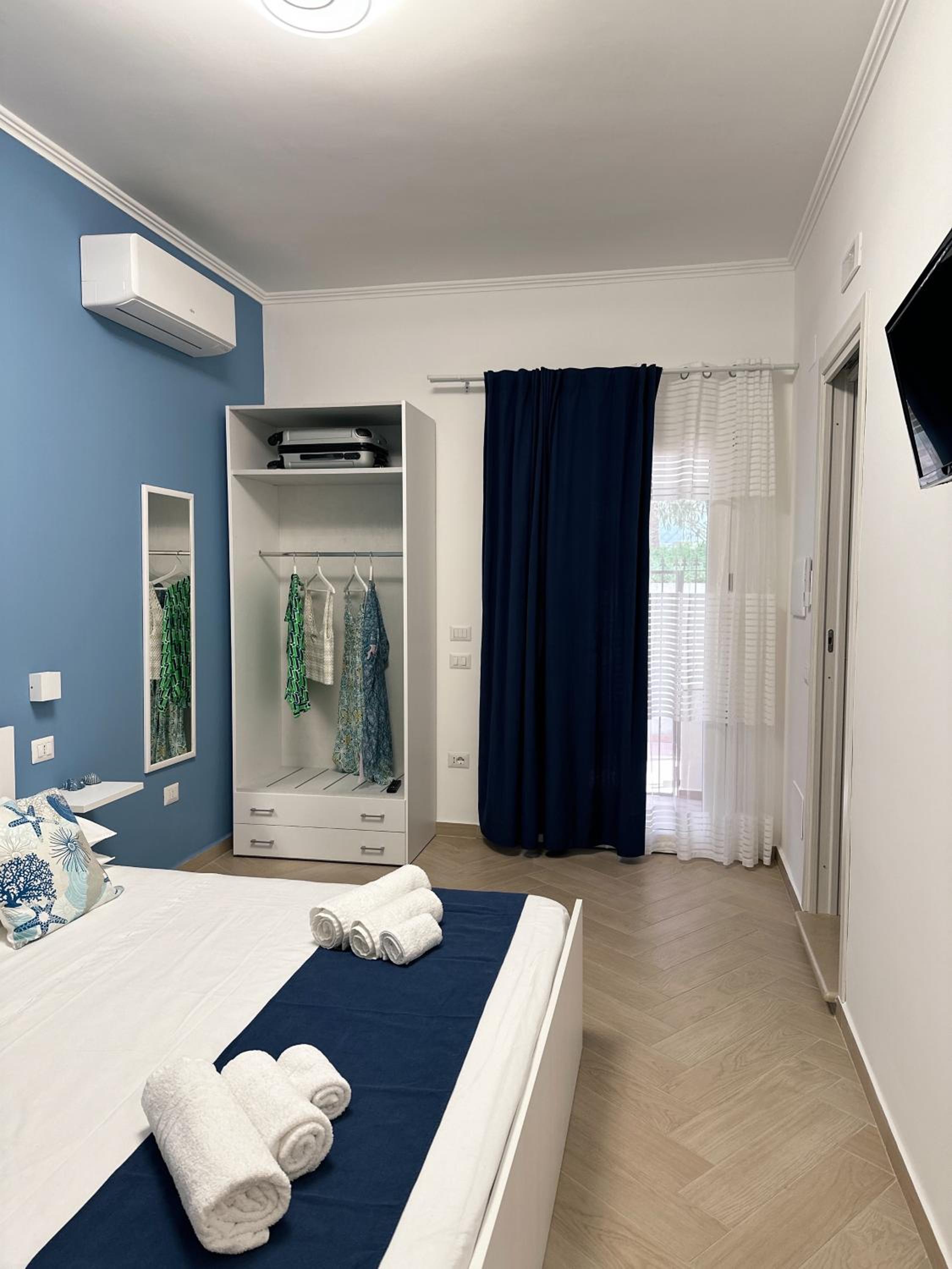 Economy Double Room - Photo 14