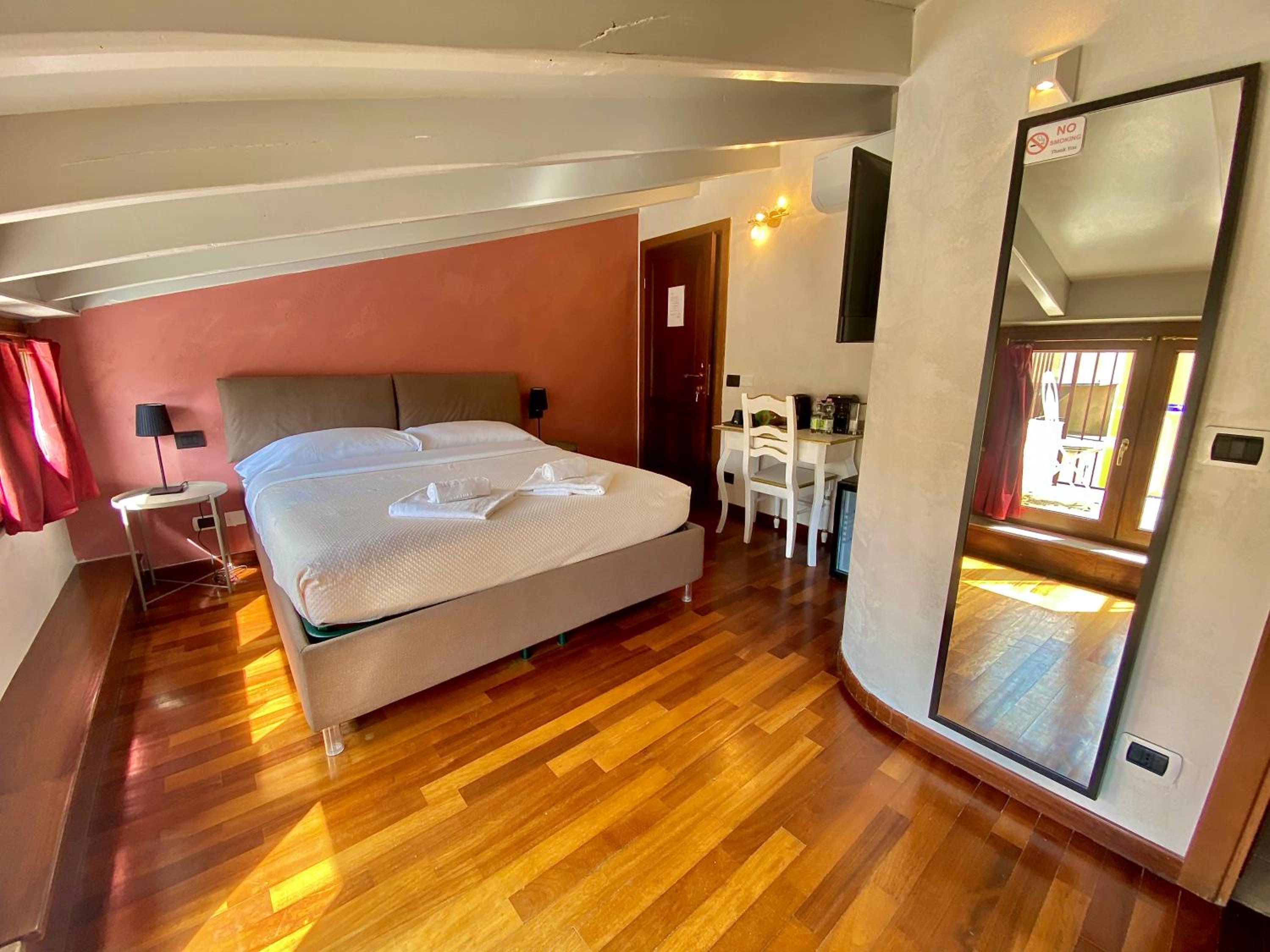 Double Room - Attic photo 1