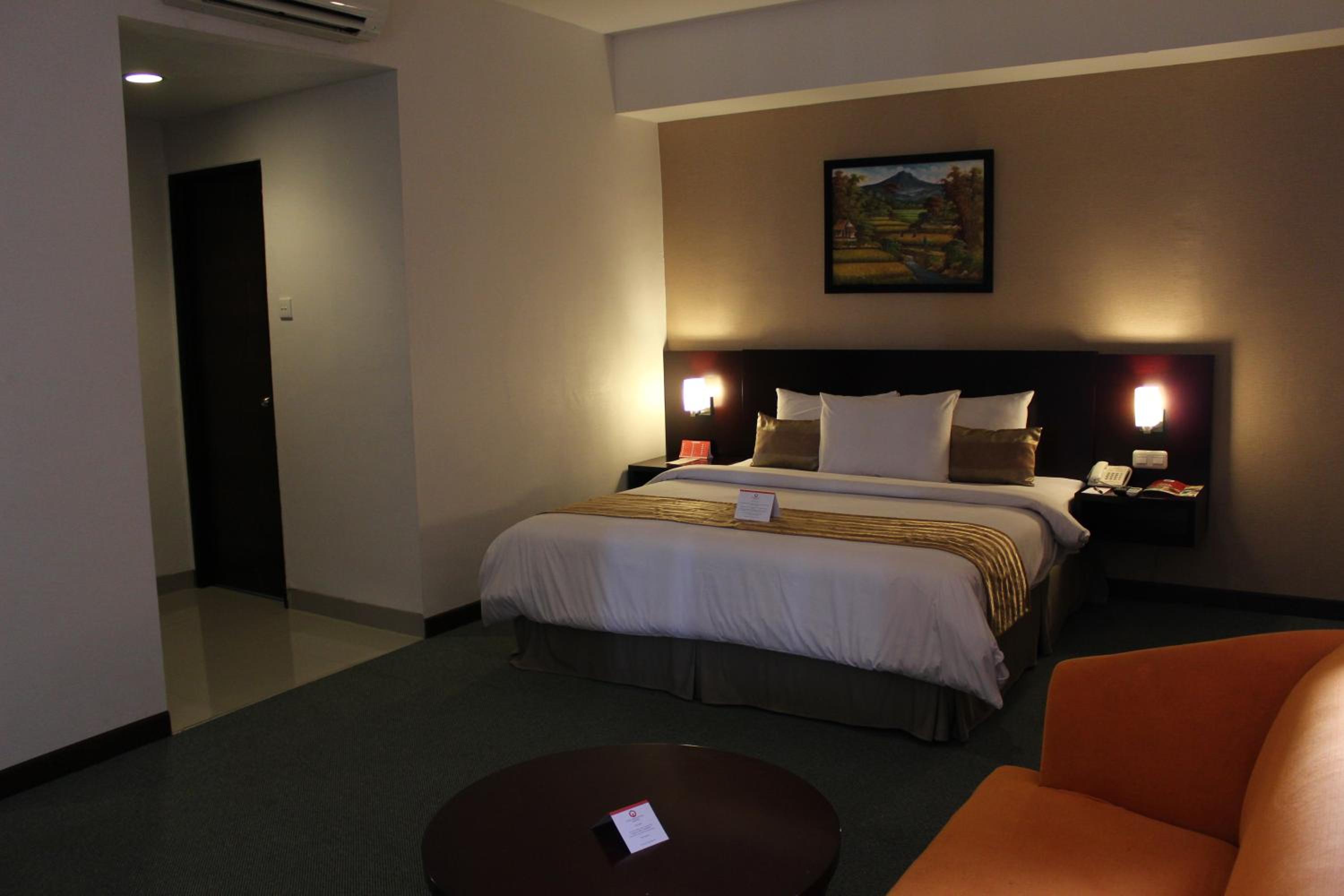 Executive Suite photo 2