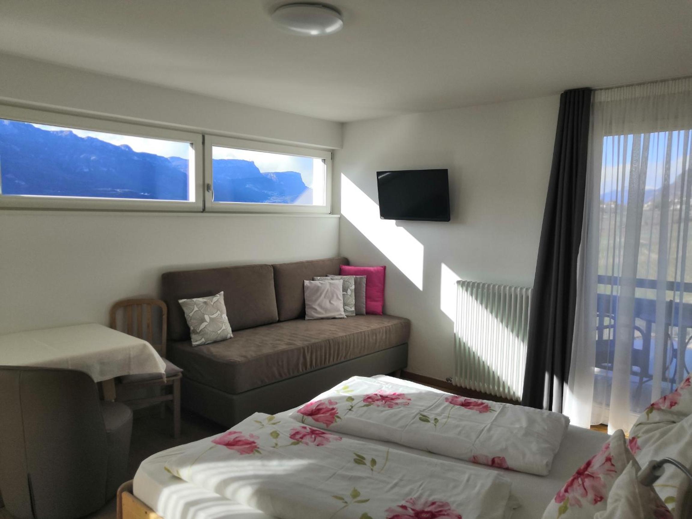 Double Room with Balcony - Photo 36