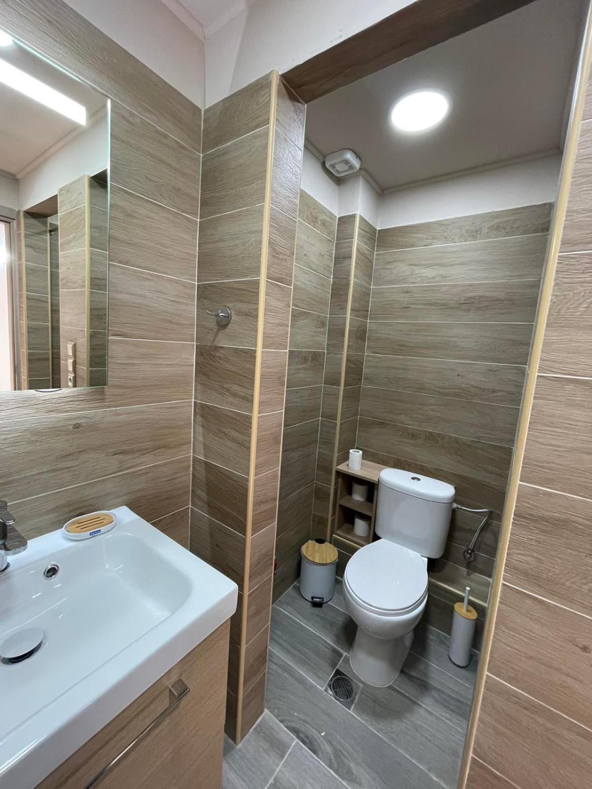 One-Bedroom Apartment - Photo 4