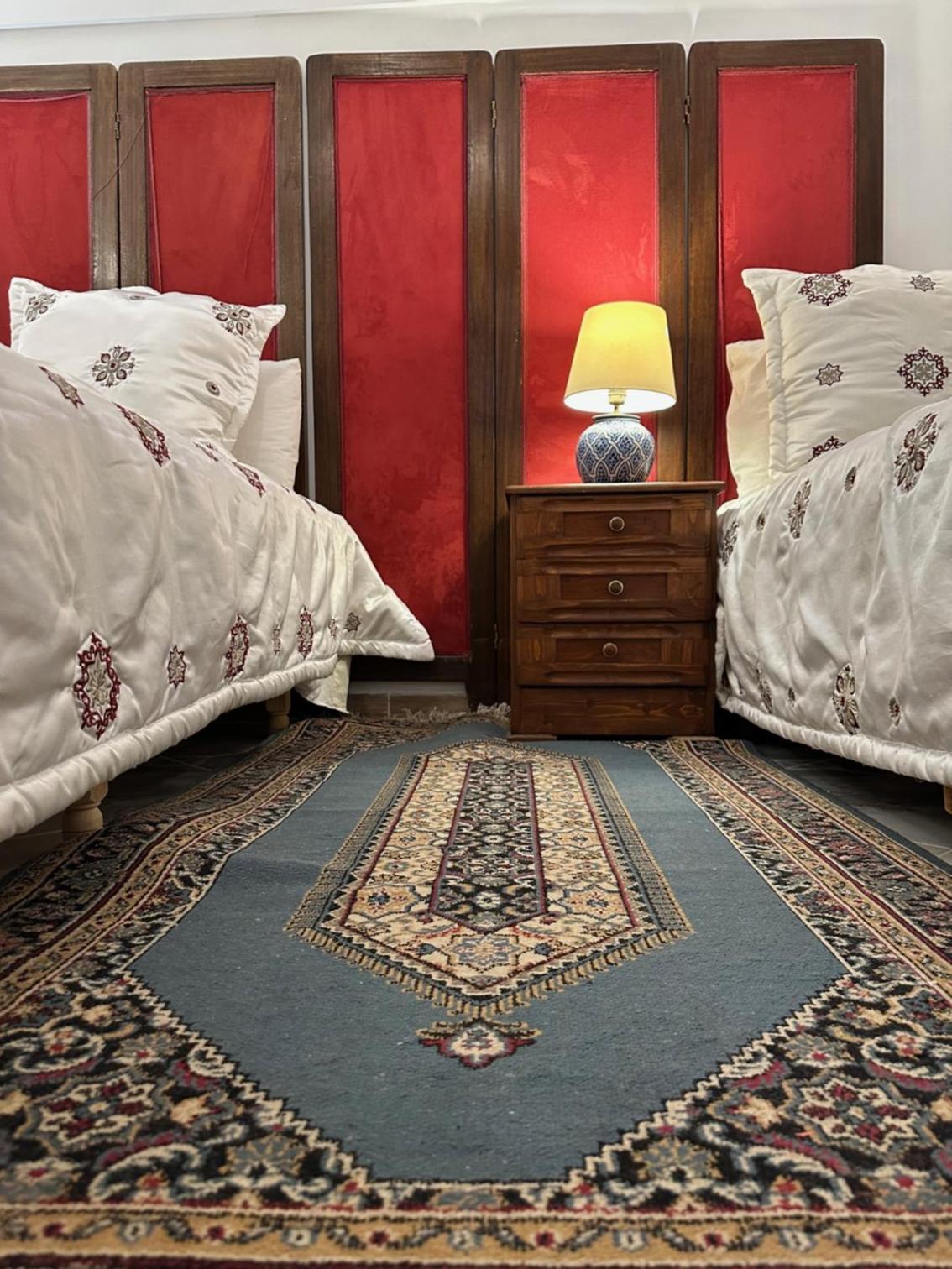 Small Twin Room - Photo 4
