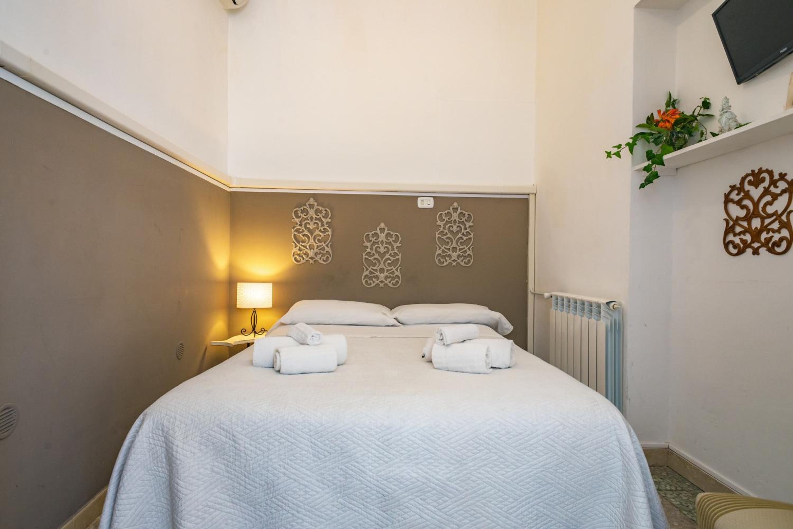Single Room photo 2