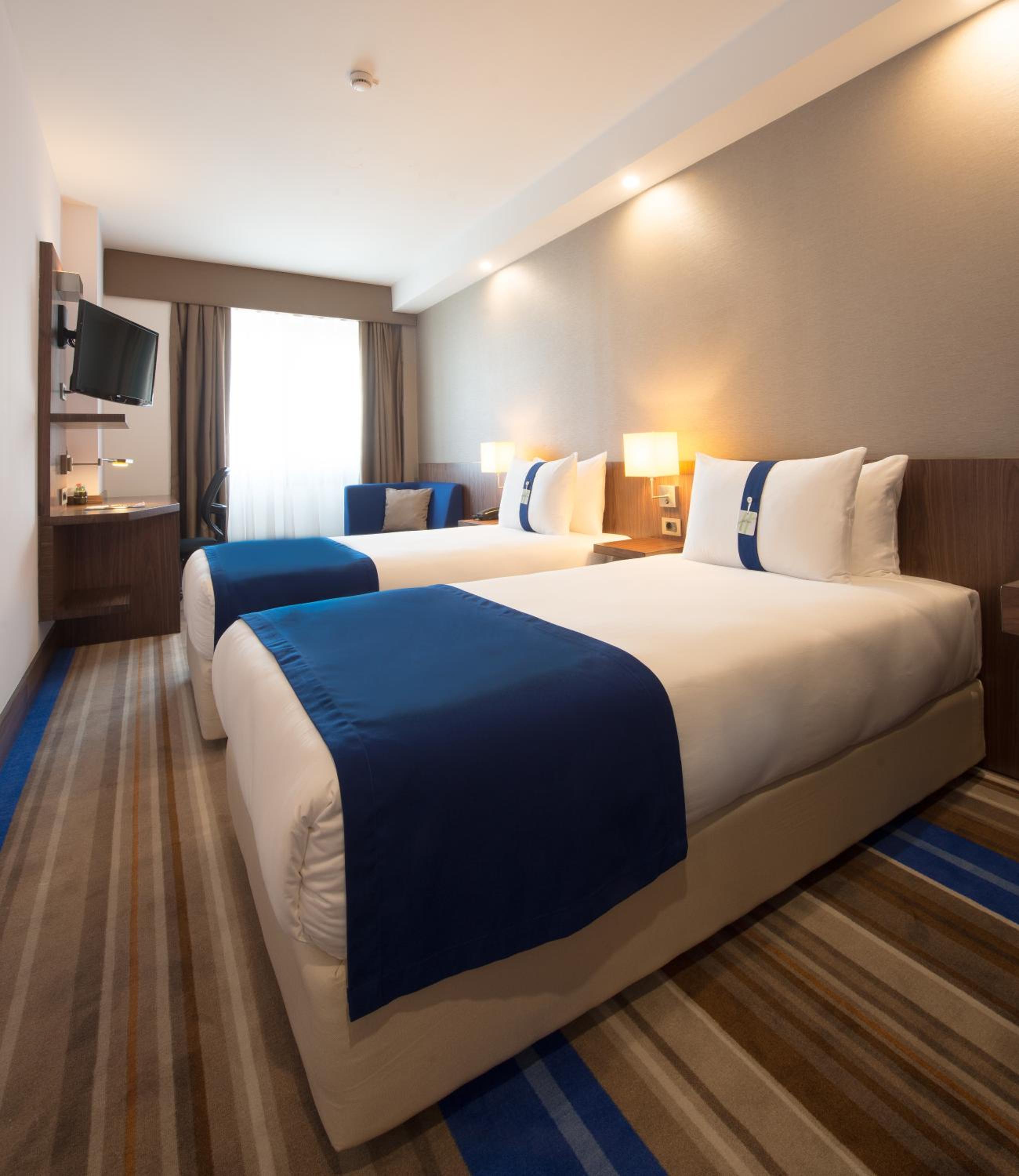 Standard Twin Room photo 3
