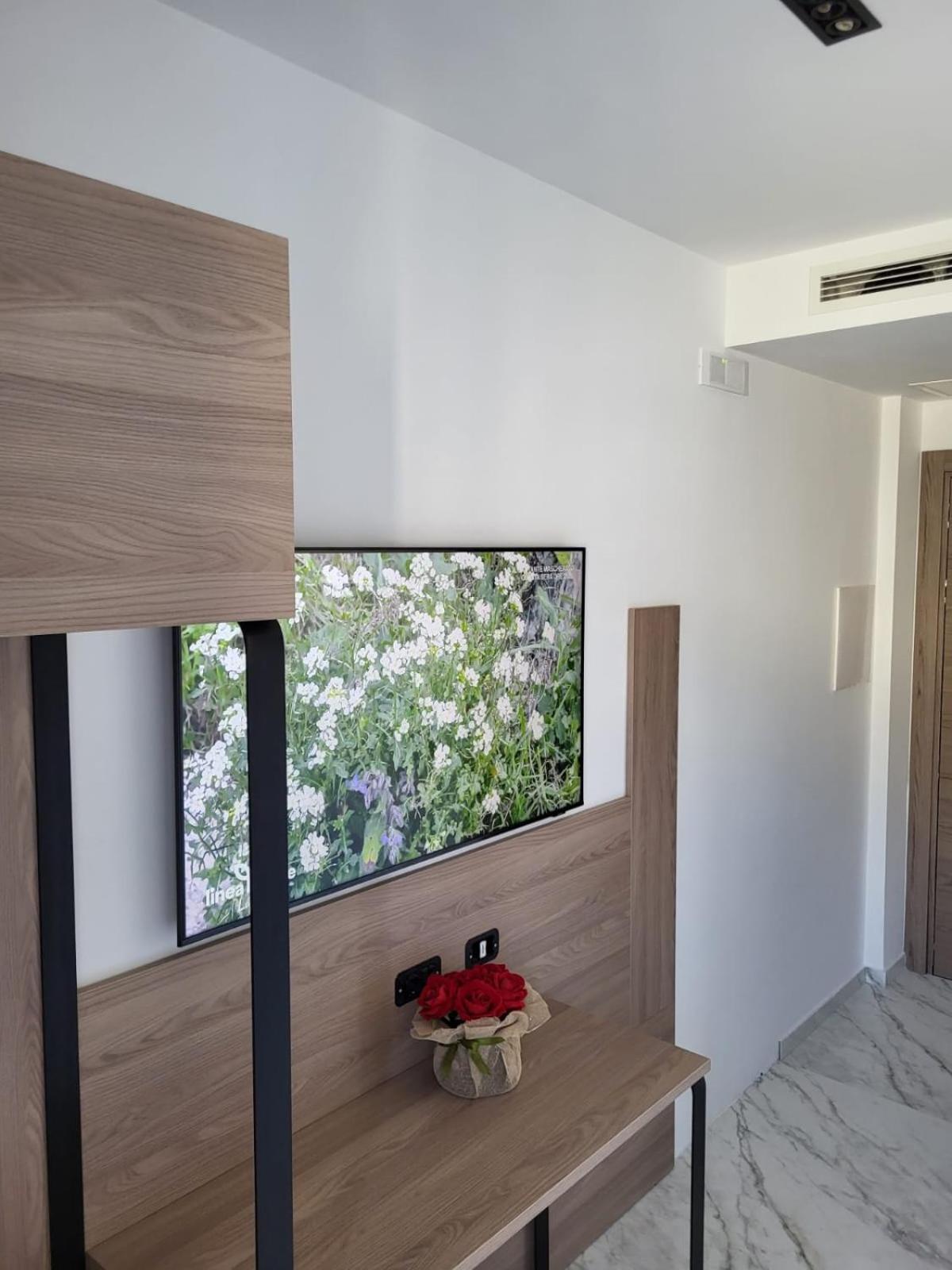 Superior Double Room with Balcony - Photo 5