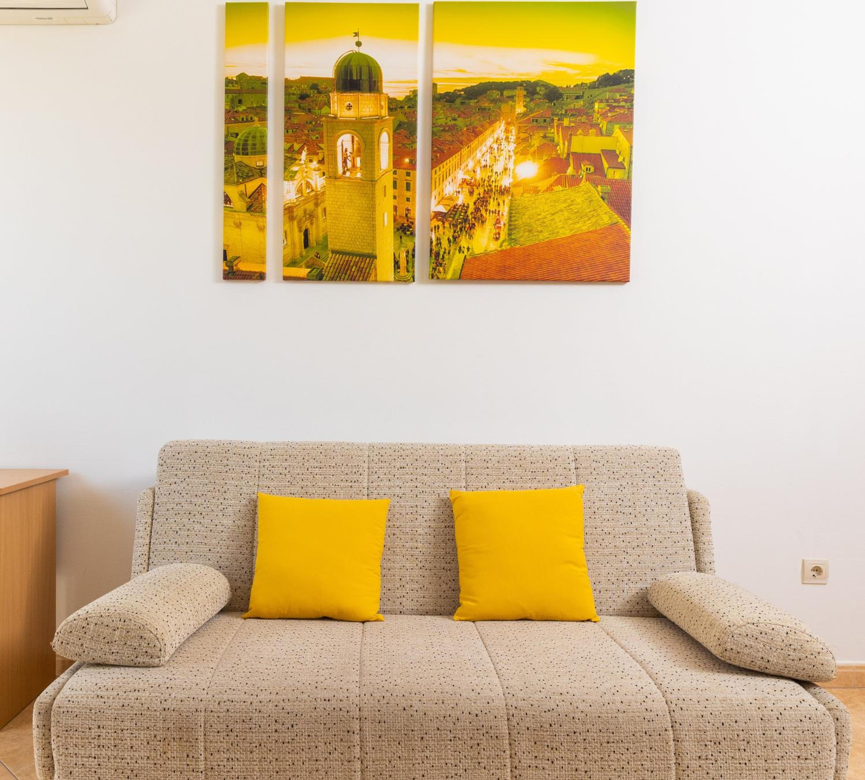 One-Bedroom Apartment with Balcony photo 1