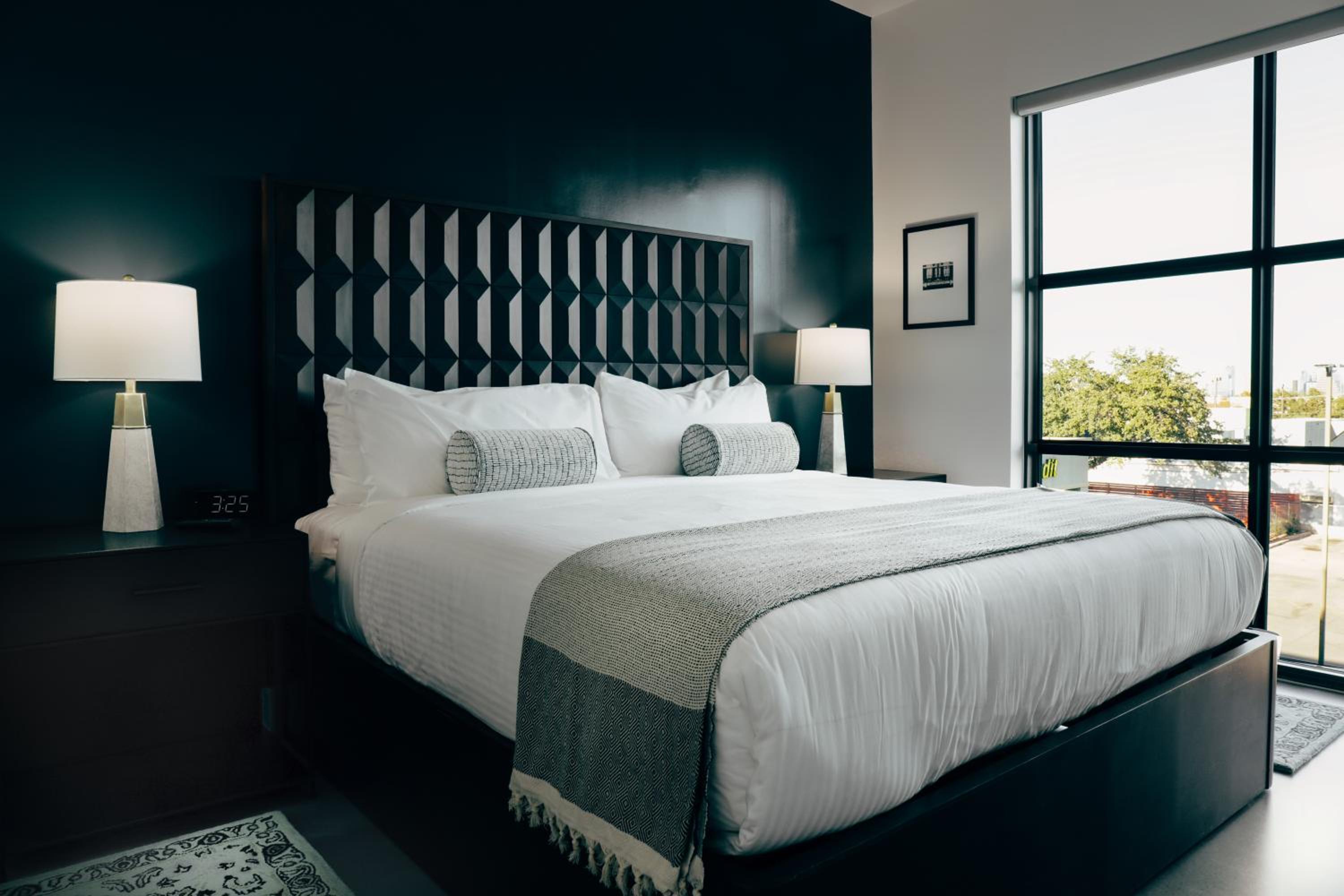 Suite with Balcony - Photo 1