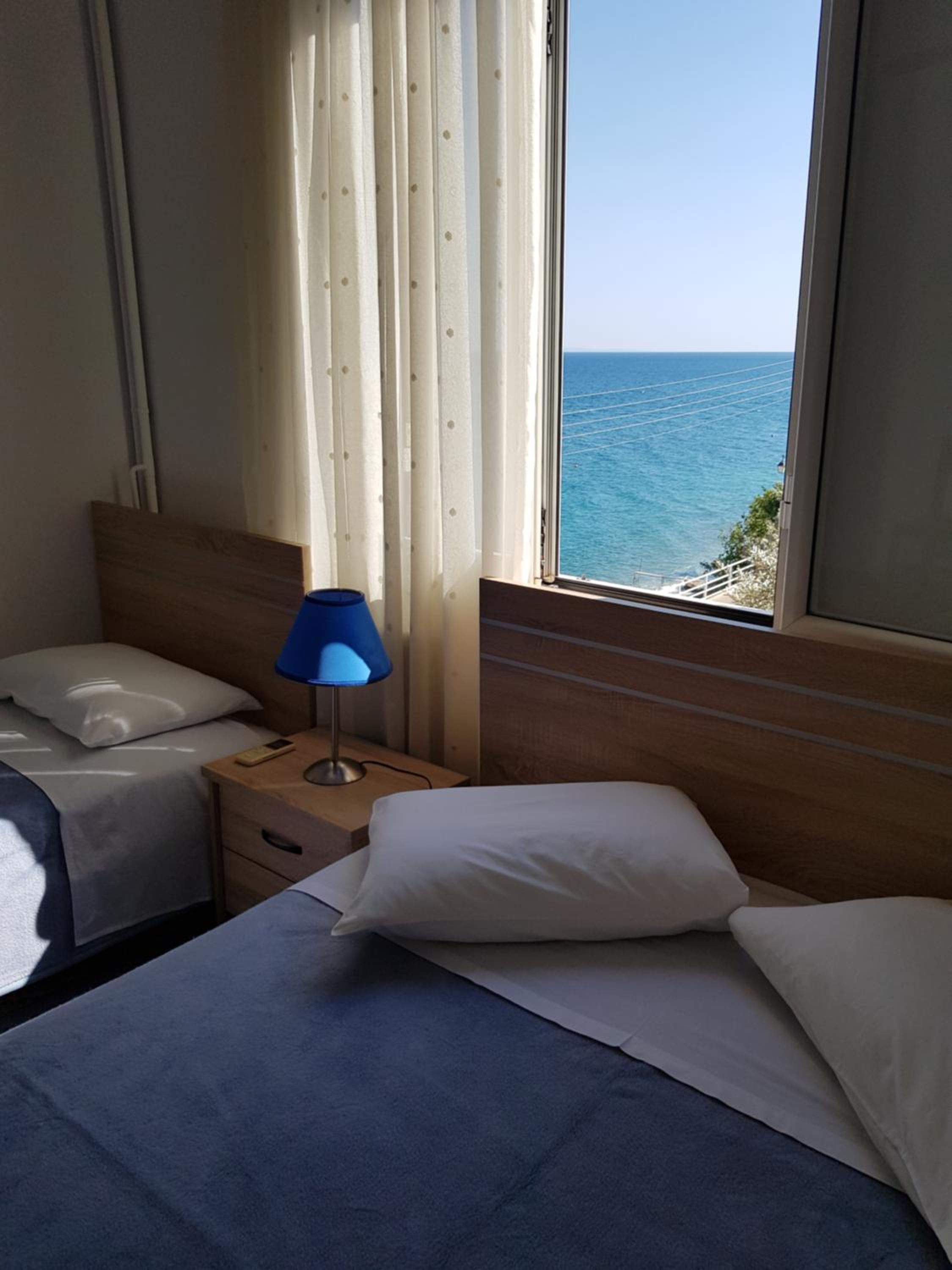 One-Bedroom Apartment with Balcony and Garden View photo 2