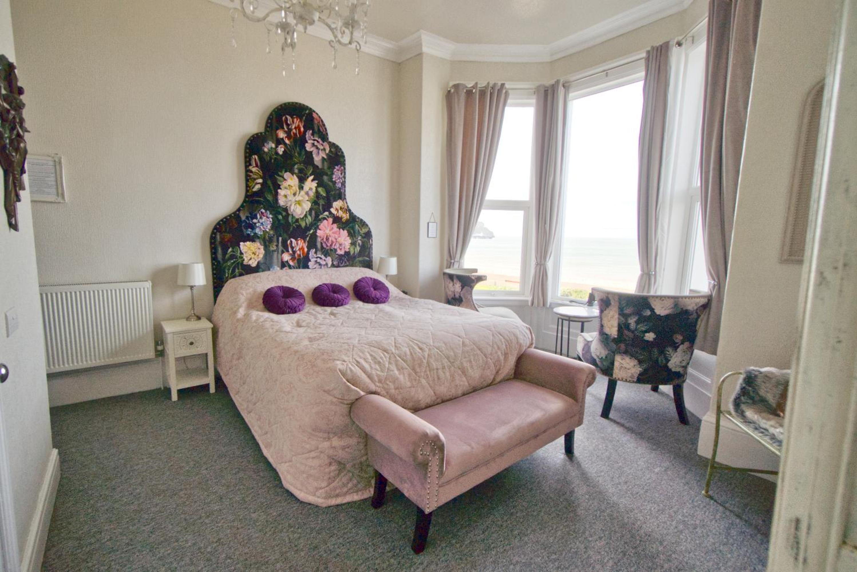 Deluxe King room with Sea View photo 1