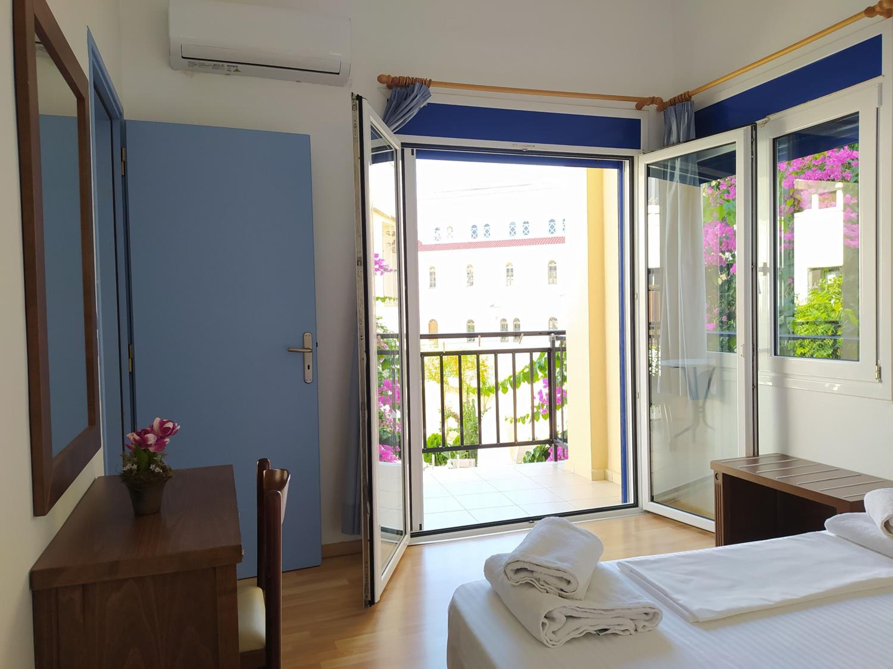 One-Bedroom Apartment - Photo 18