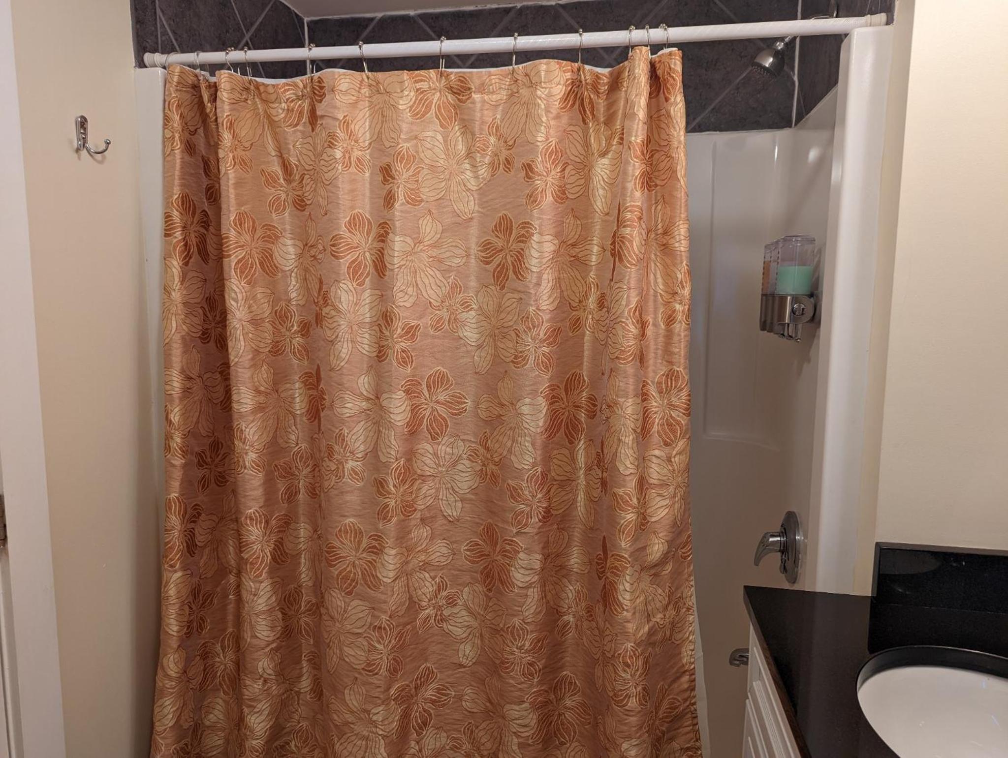 Apartment photo 2