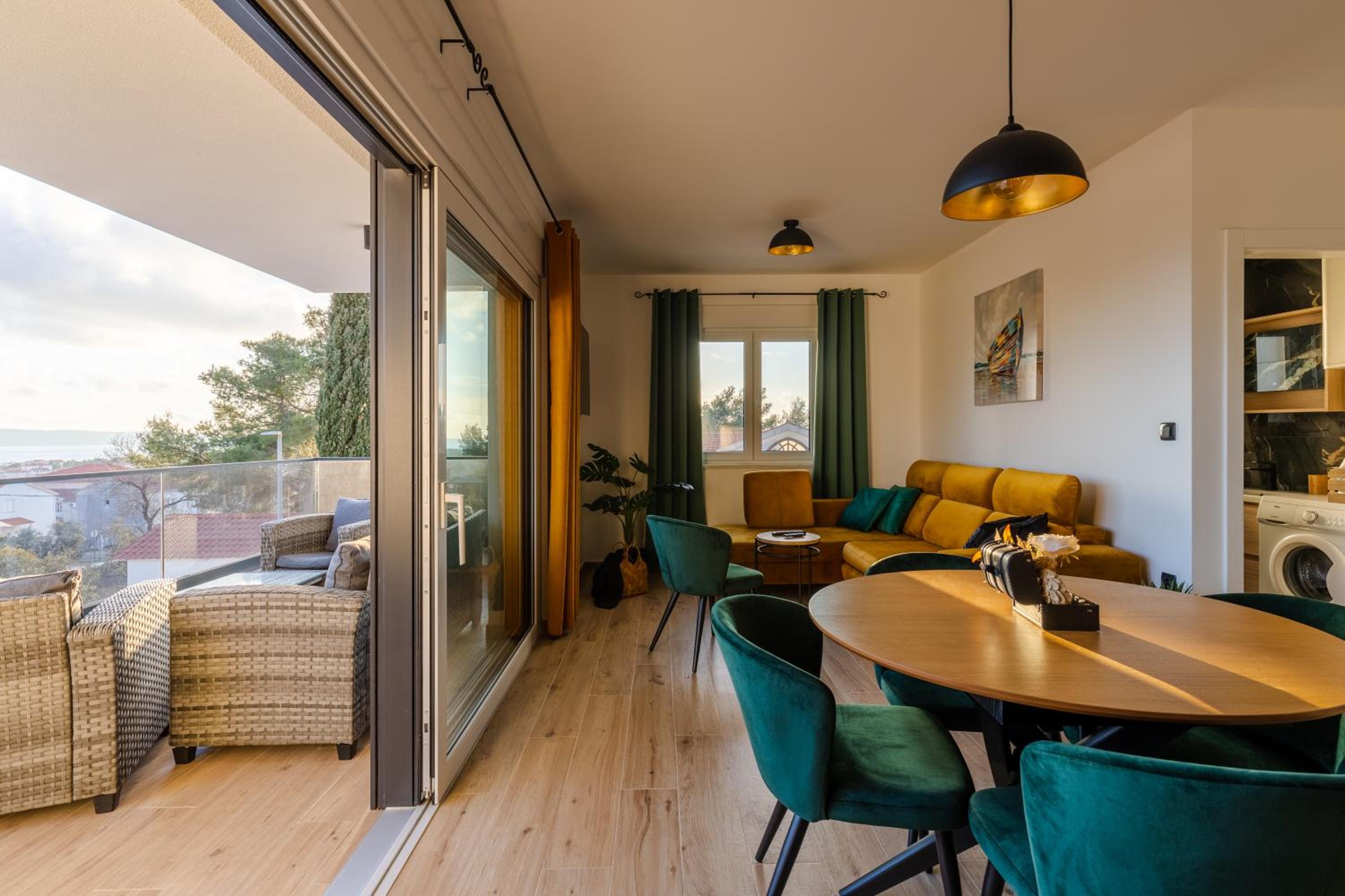 Apartment With Sea View