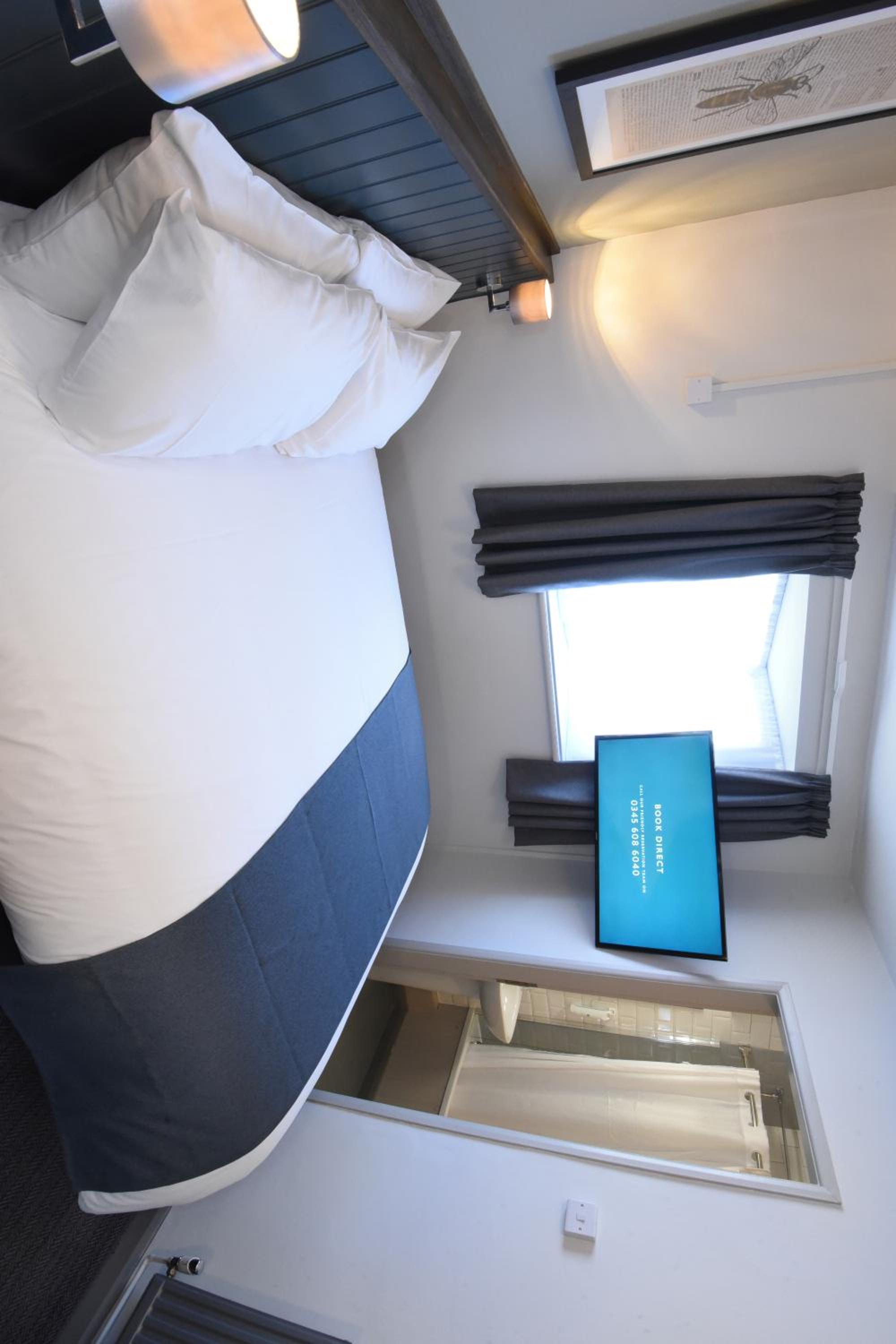Double Room - Photo 2