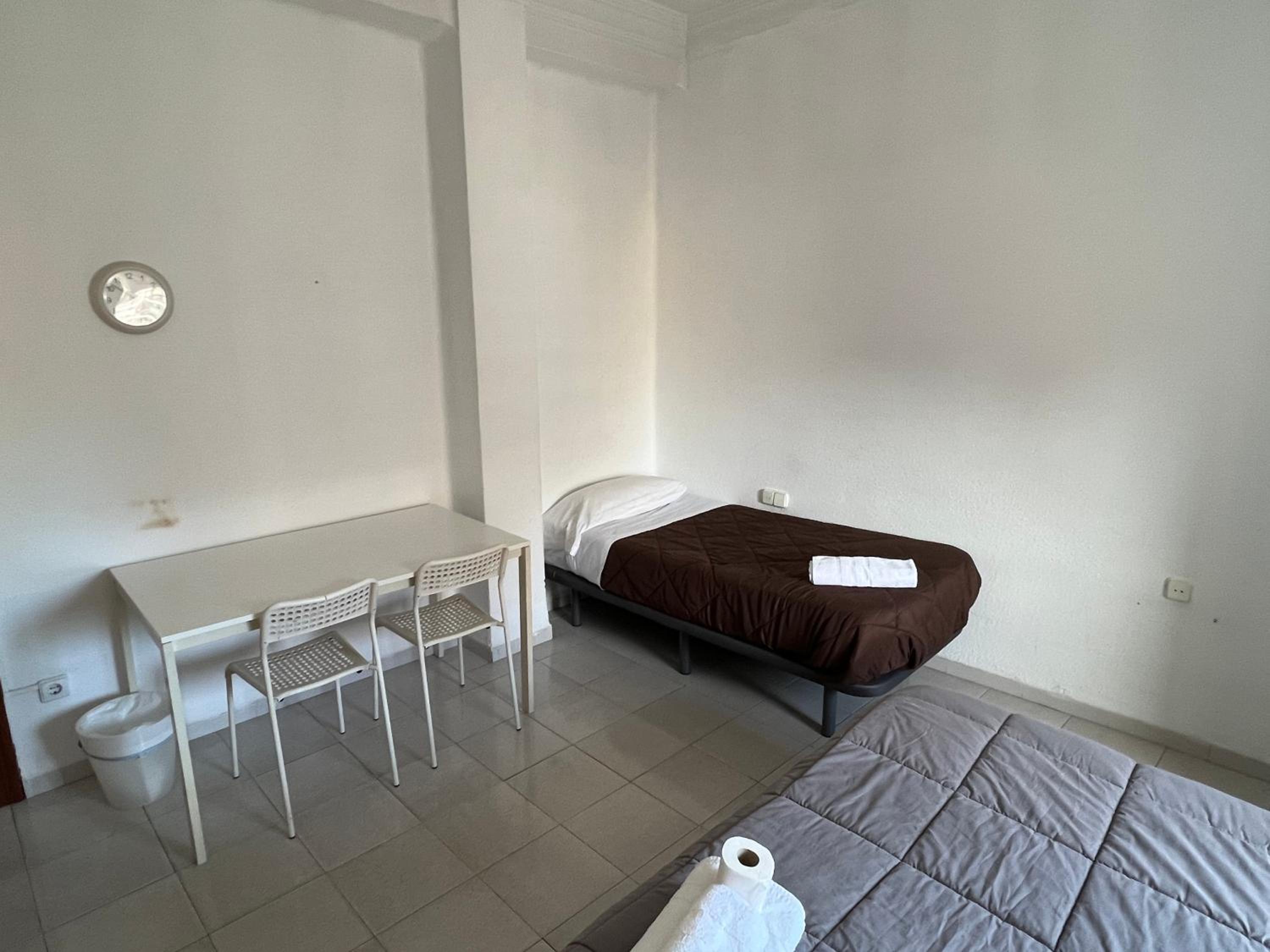 Triple Room with Garden View - Photo 17