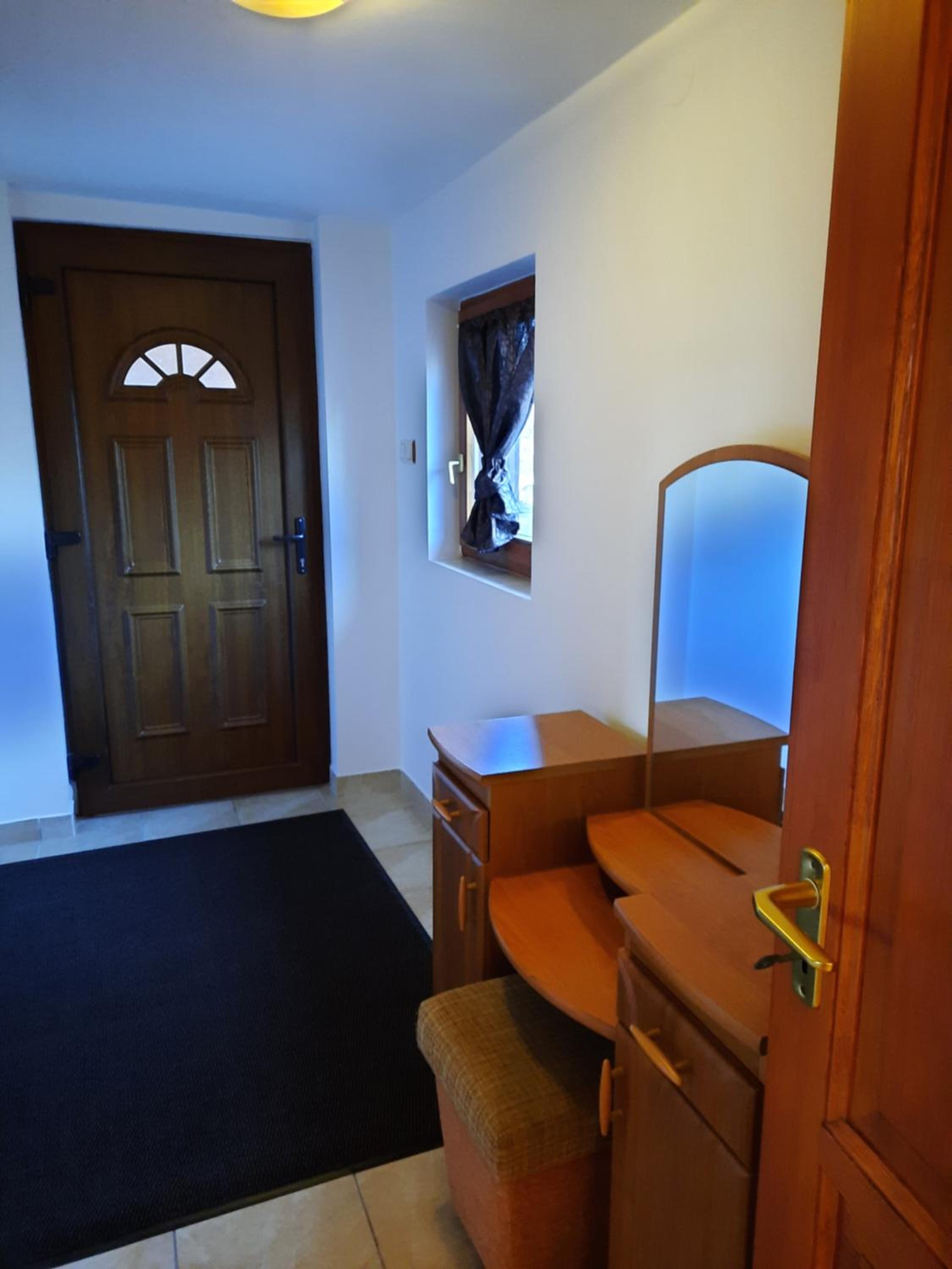 Quadruple Room with Bathroom - Photo 7