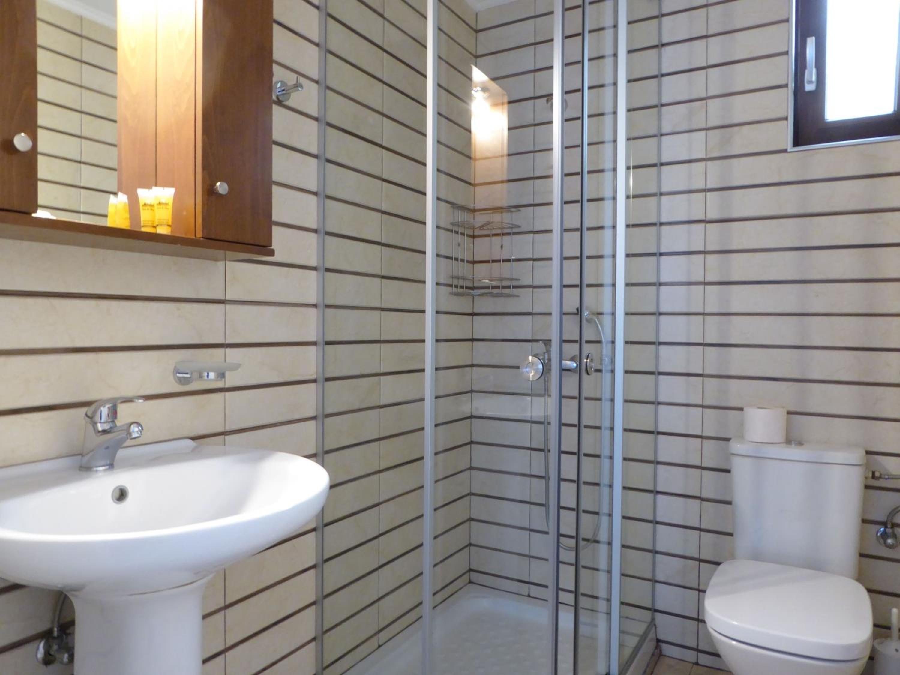 One-Bedroom Apartment - Photo 16