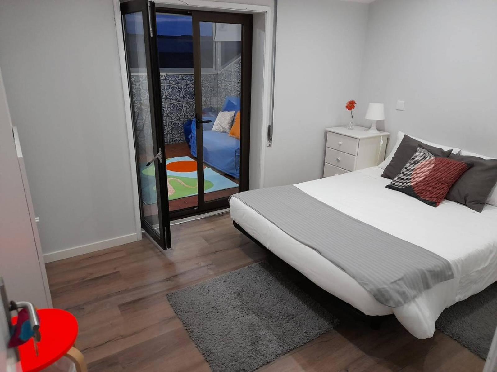 Double Room with Shared Bathroom photo 2