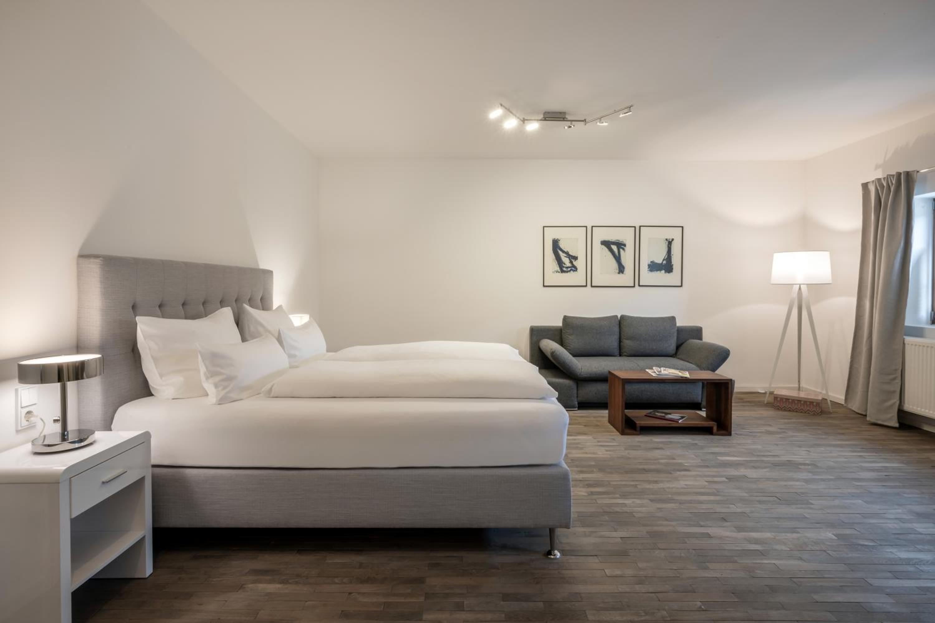 Triple Room with Bath photo 3