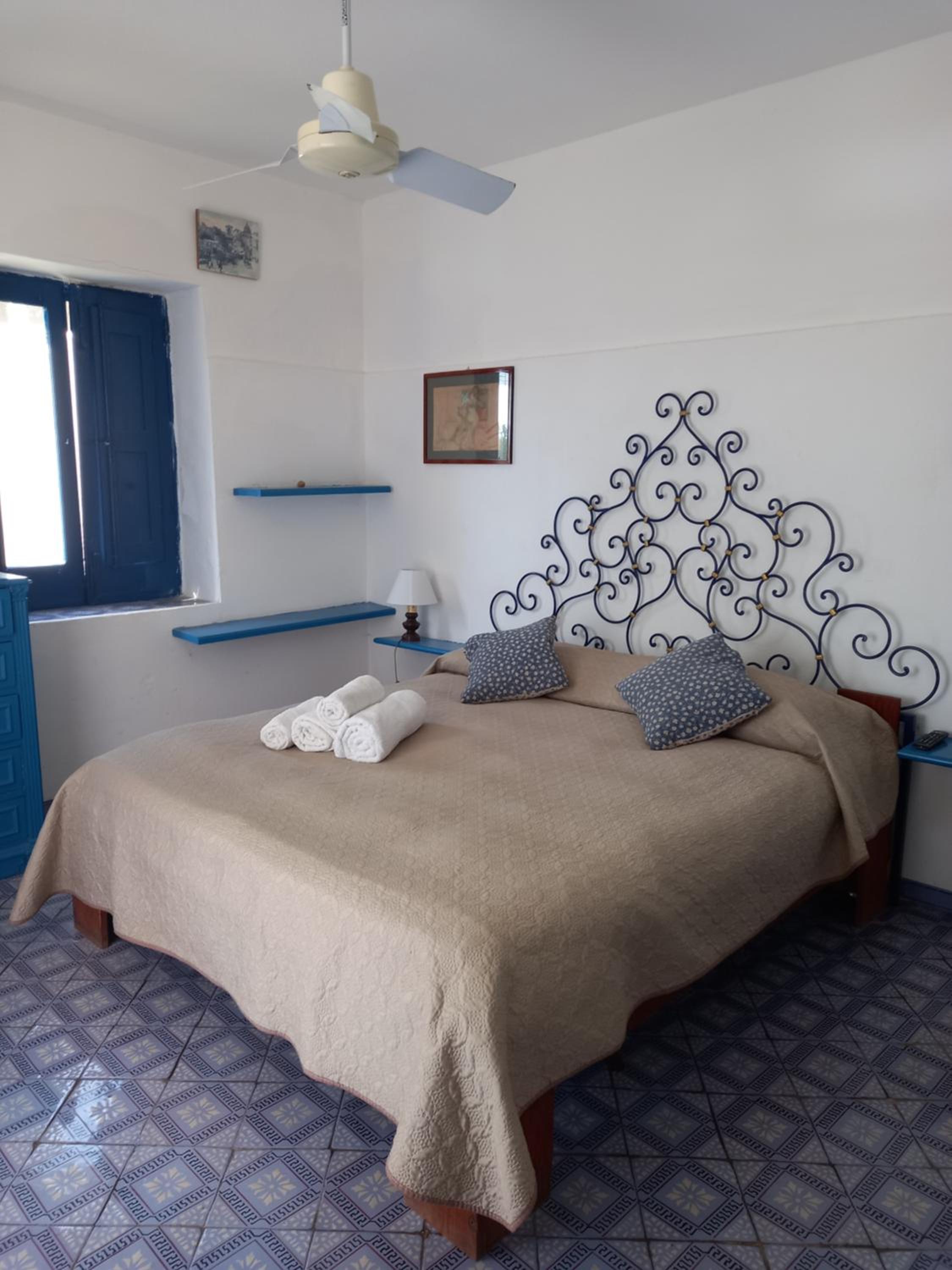 Deluxe King Room photo 1